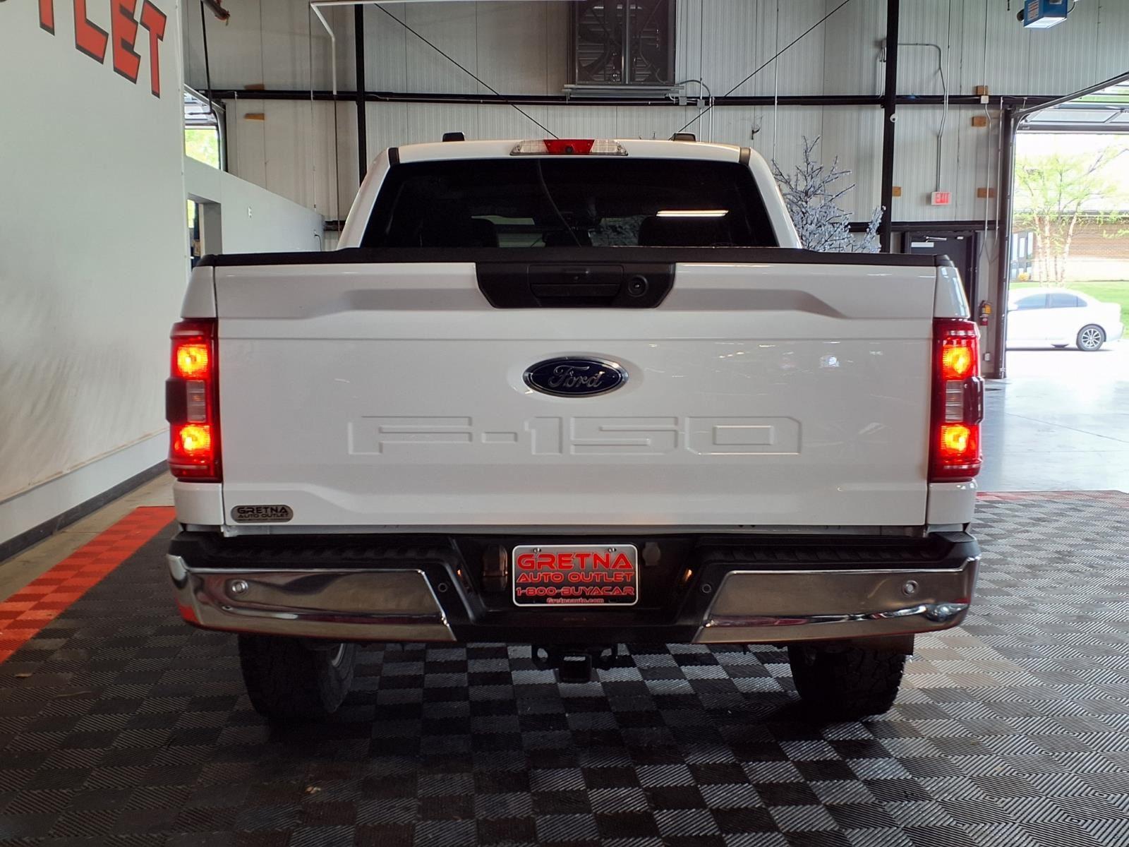 2023 Ford F-150 XLT - Oxford White exterior view 5