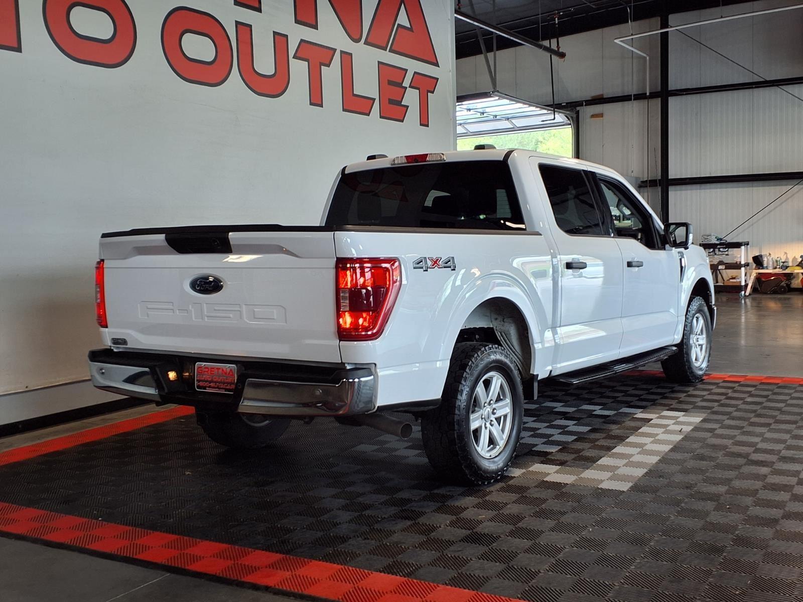 2023 Ford F-150 XLT - Oxford White exterior view 7