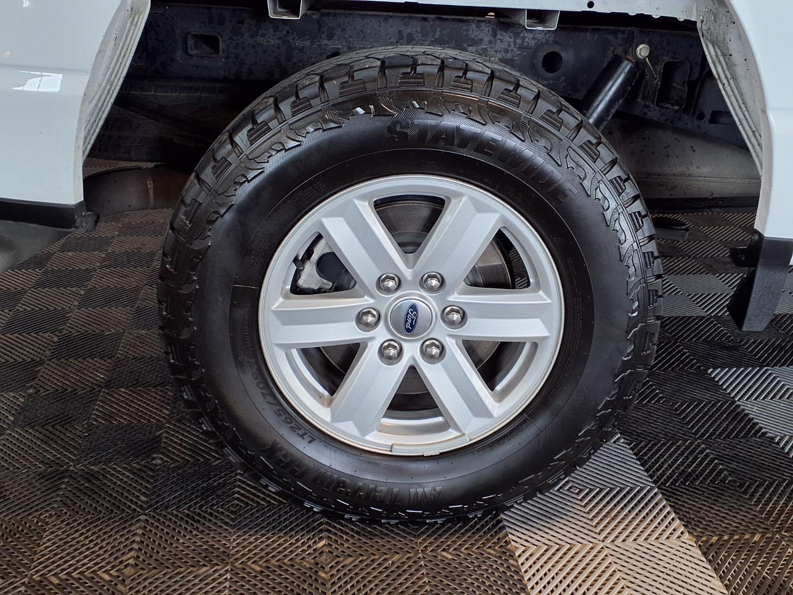 2023 Ford F-150 XLT - Oxford White exterior view 8