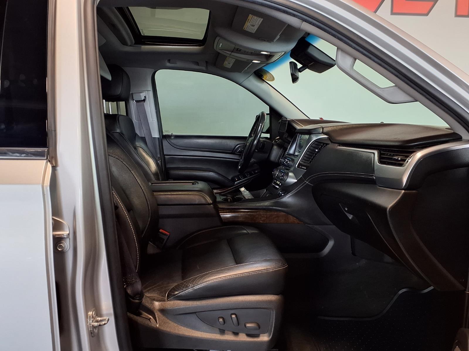 2016 Chevrolet Suburban LT - Silver Ice Metallic exterior view 14