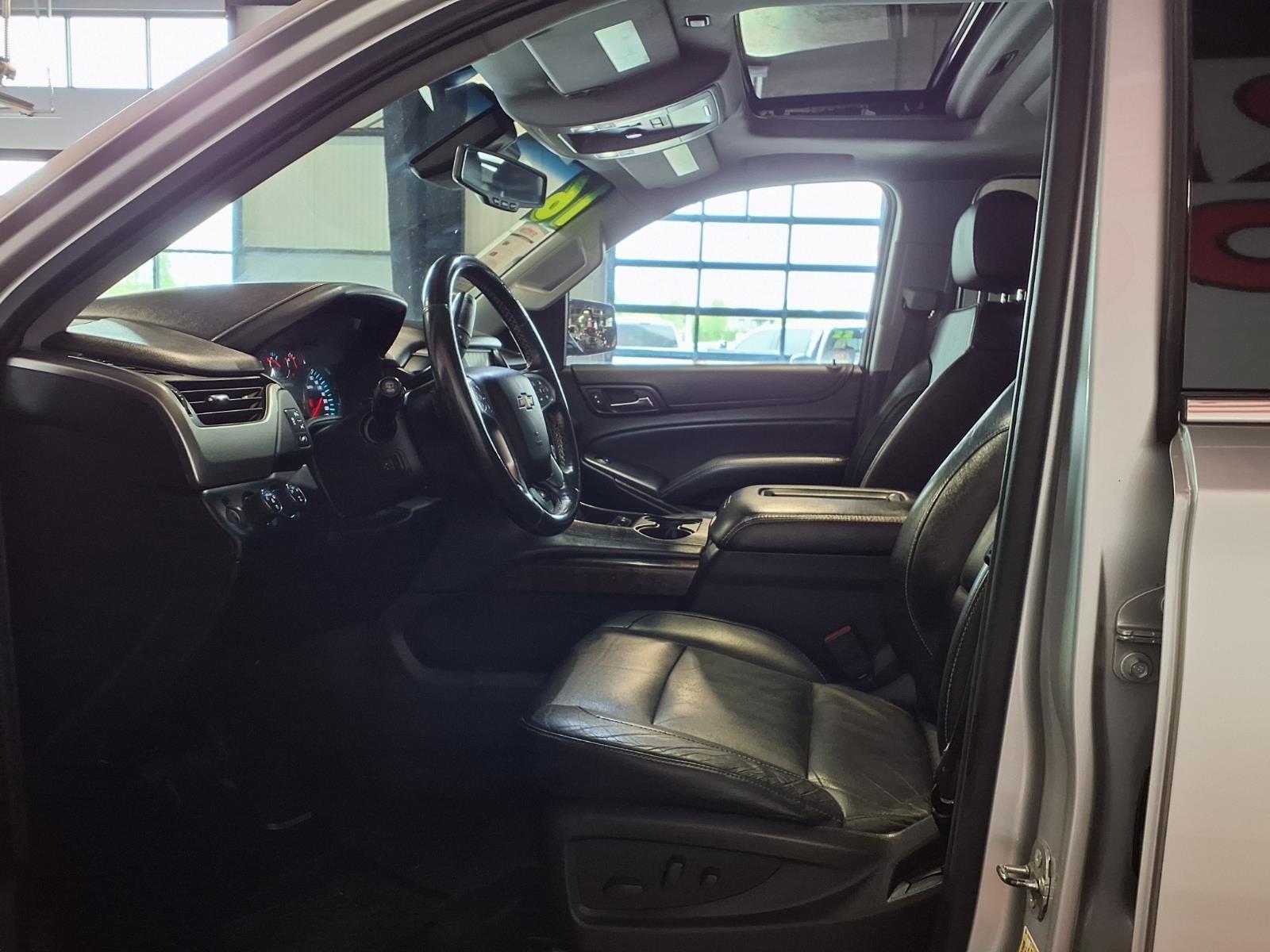 2016 Chevrolet Suburban LT - Silver Ice Metallic exterior view 19