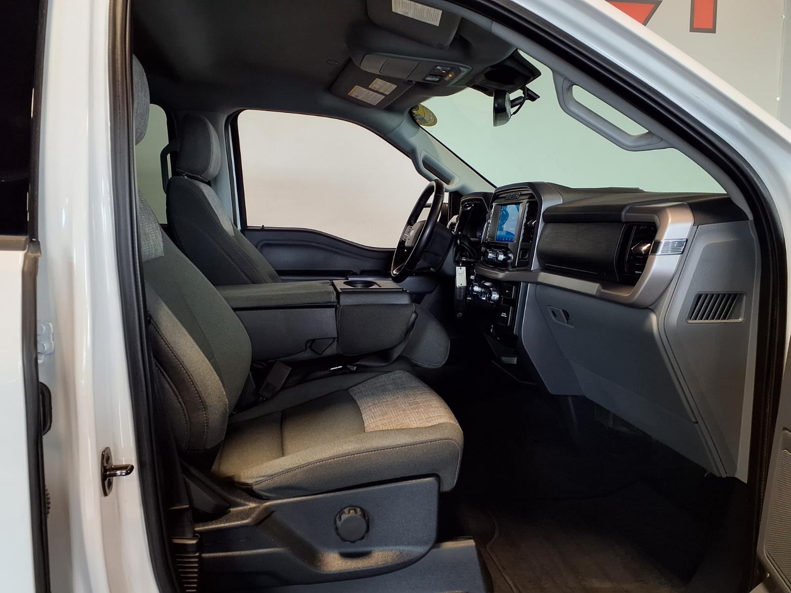 2023 Ford F-150 XLT - Oxford White exterior view 11