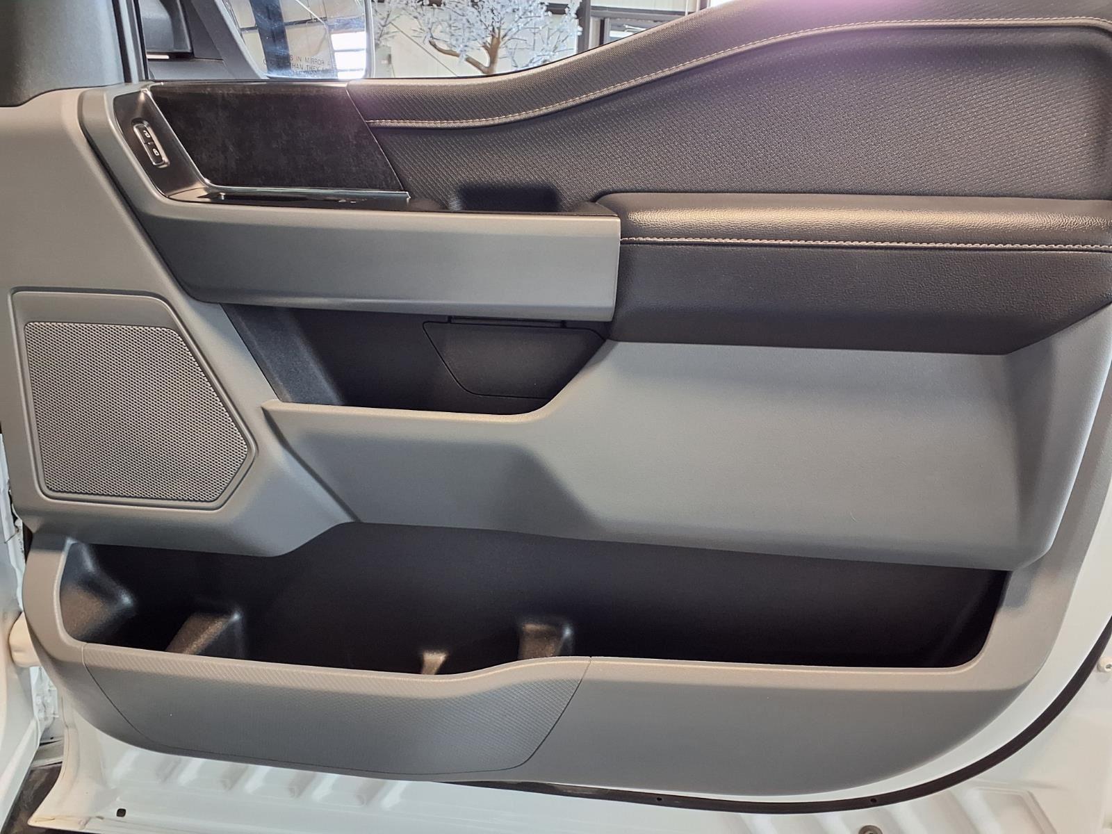 2023 Ford F-150 XLT - Oxford White exterior view 12
