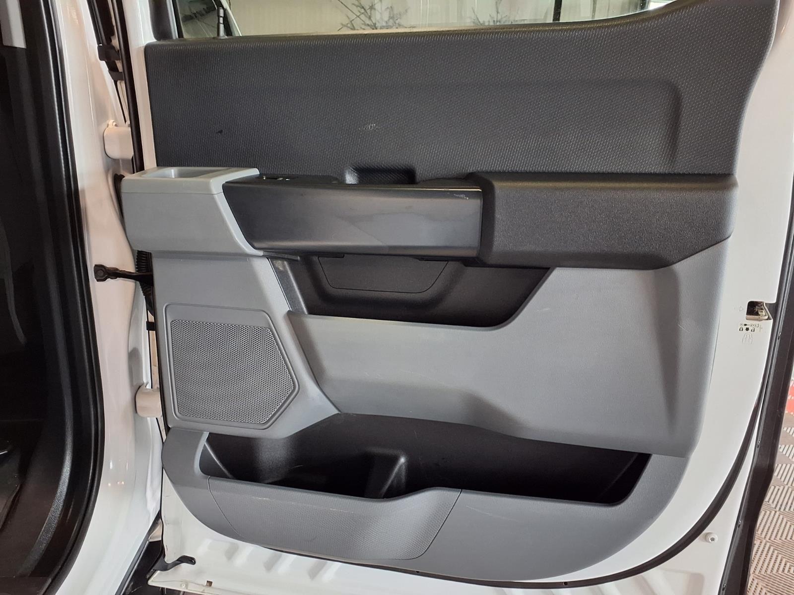 2022 Ford F-150 XL - Oxford White exterior view 11