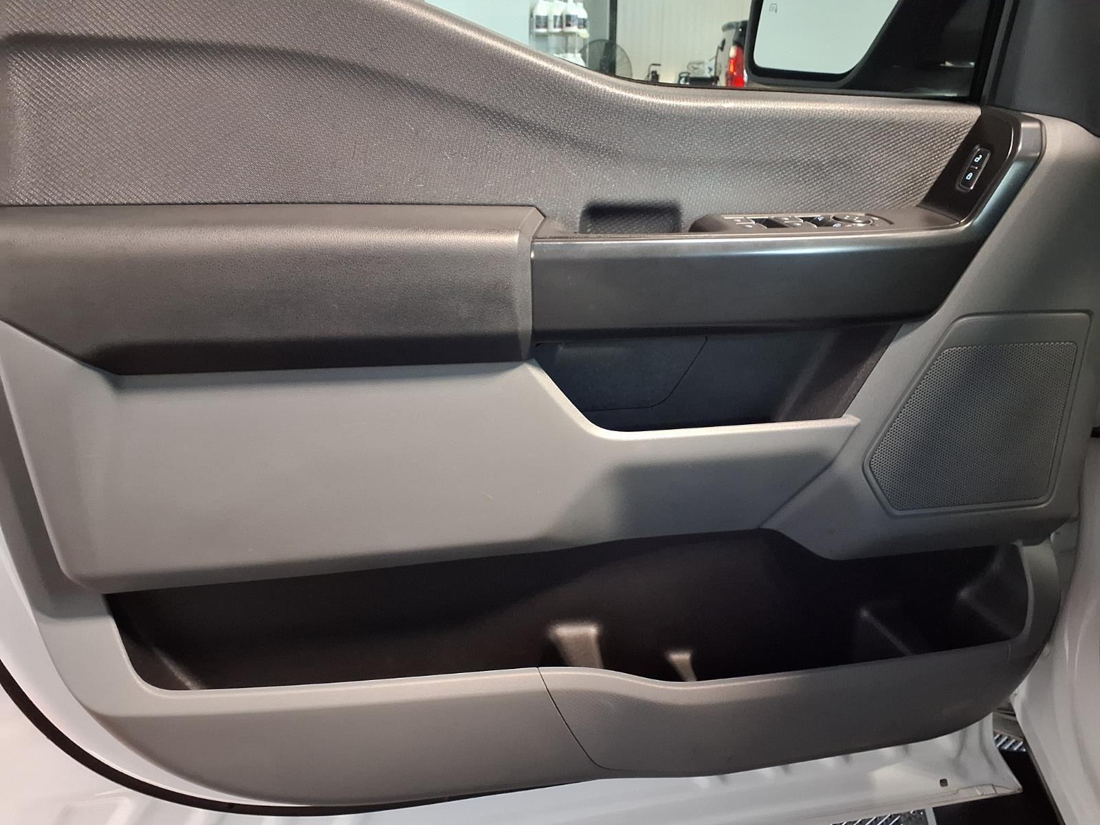2022 Ford F-150 XL - Oxford White exterior view 17