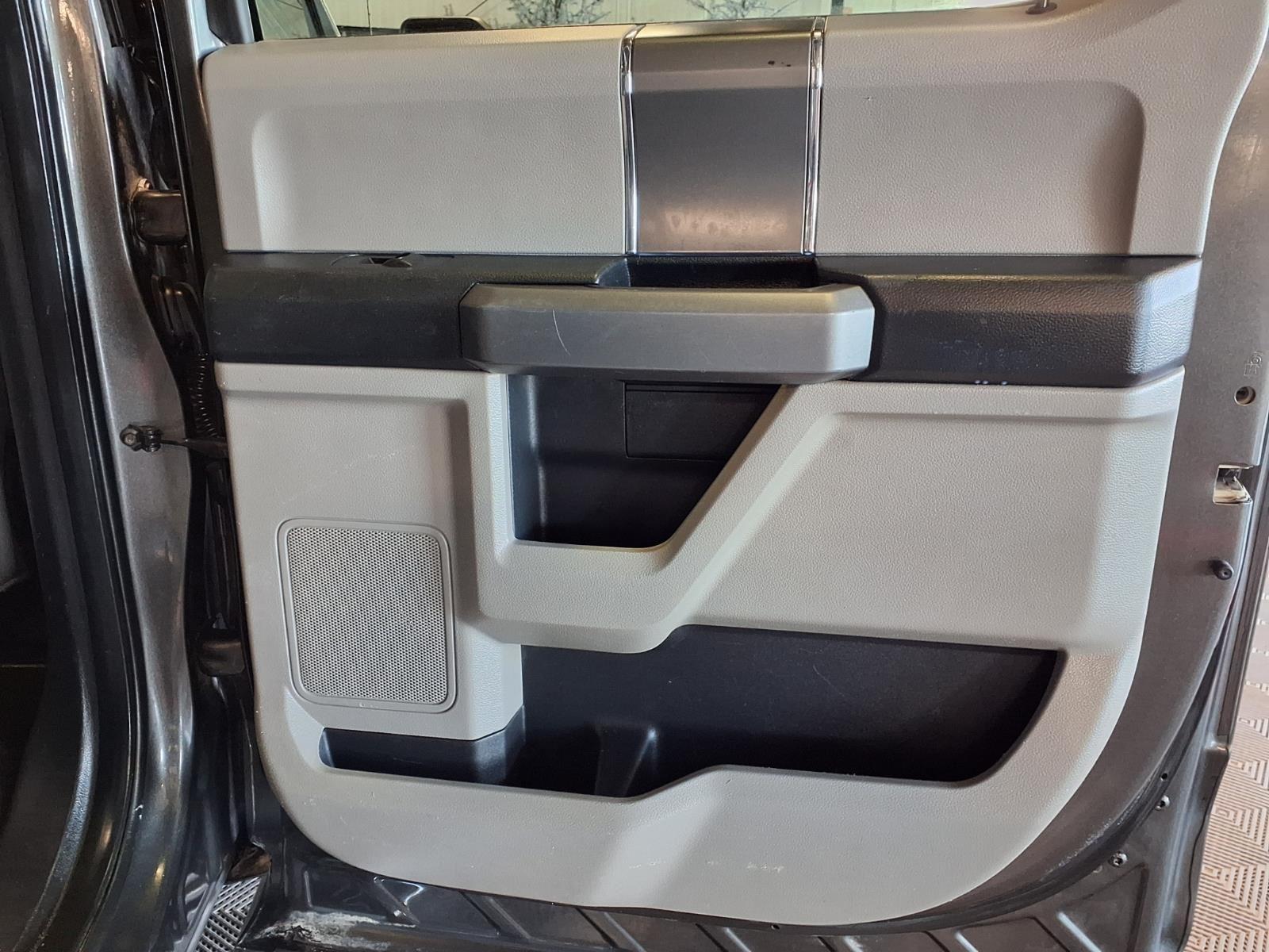 2018 Ford F-150 XLT - Ingot Silver Metallic exterior view 10