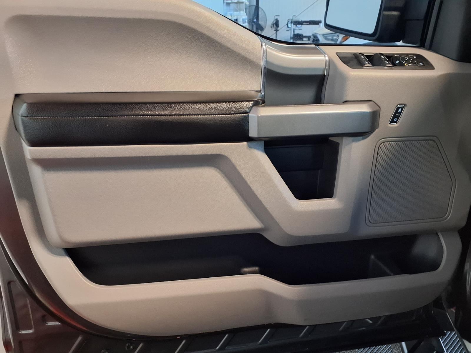 2018 Ford F-150 XLT - Ingot Silver Metallic exterior view 16