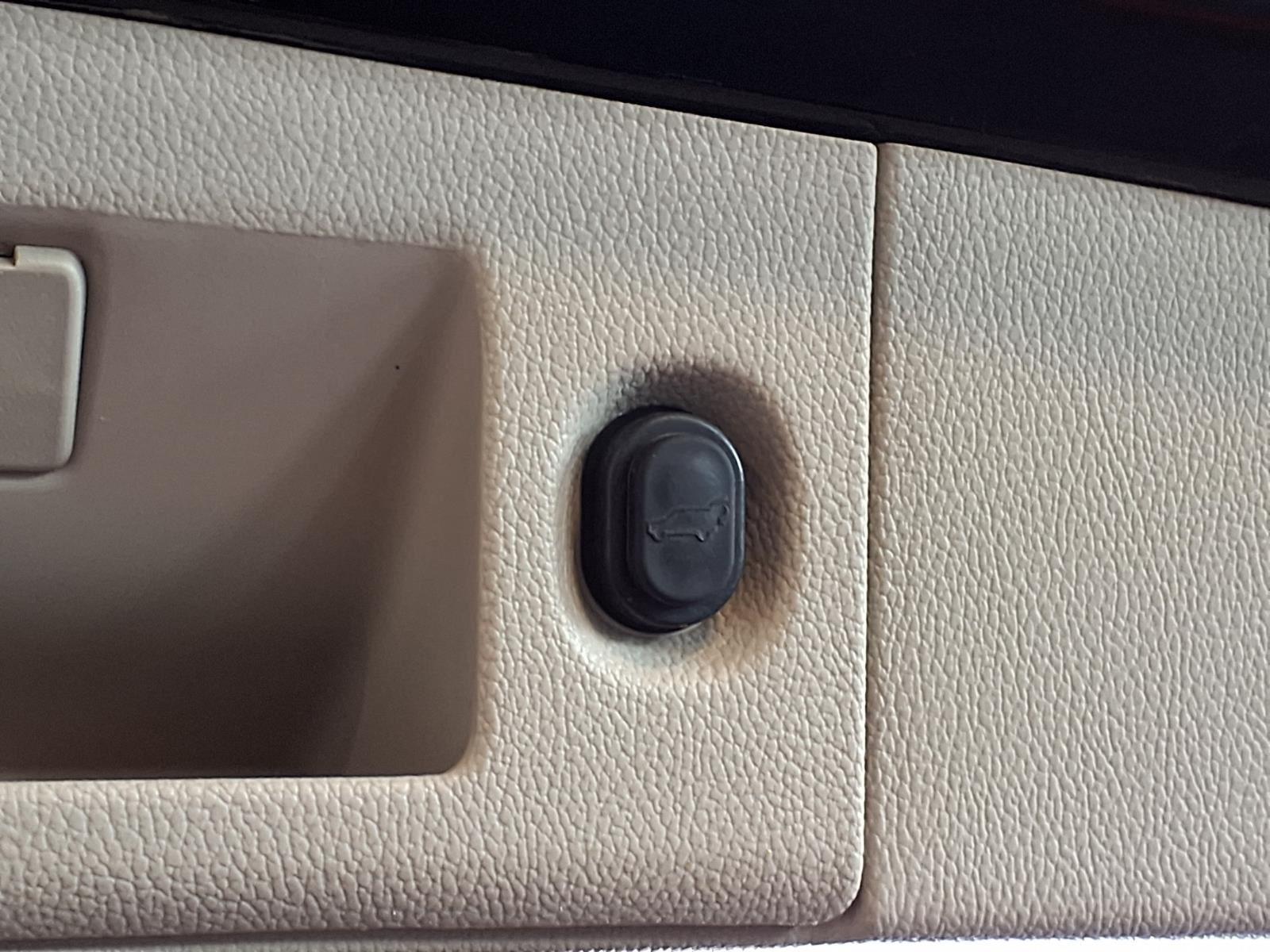 2015 GMC Yukon Denali - Onyx Black exterior view 7