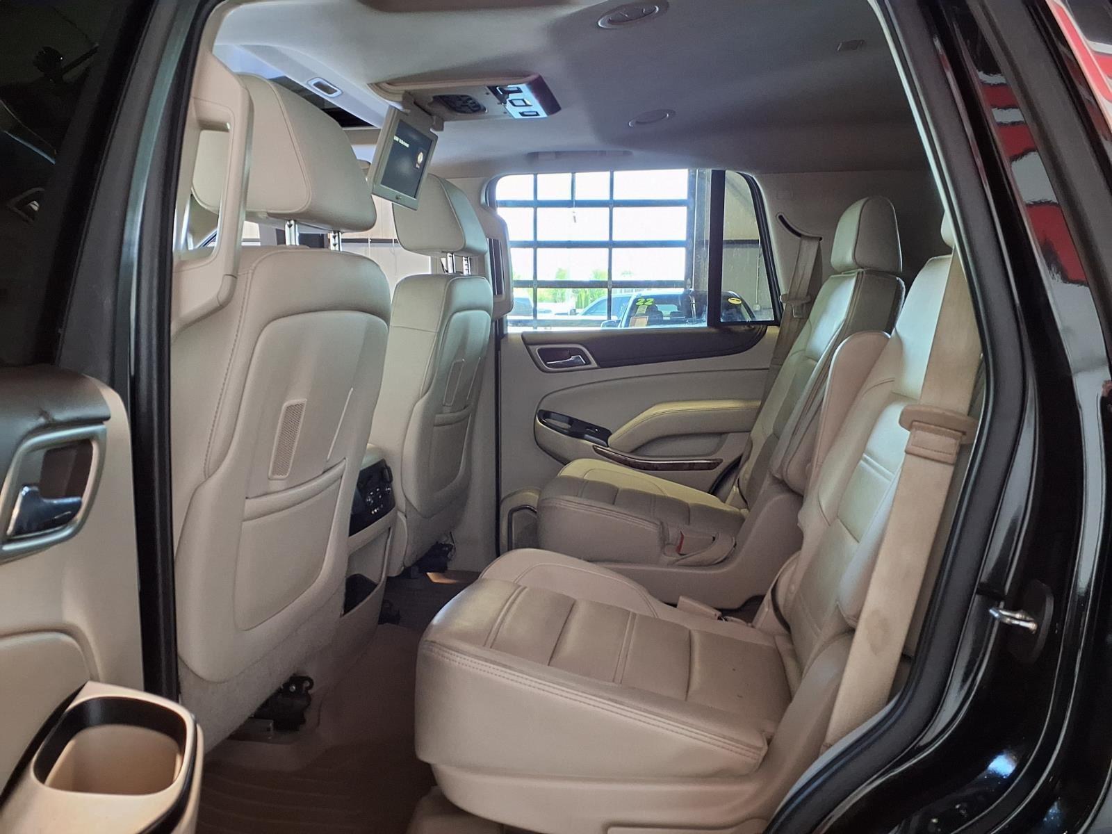 2015 GMC Yukon Denali - Onyx Black exterior view 16