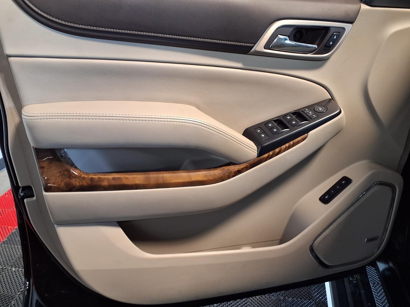 2015 GMC Yukon Denali - Onyx Black exterior view 19
