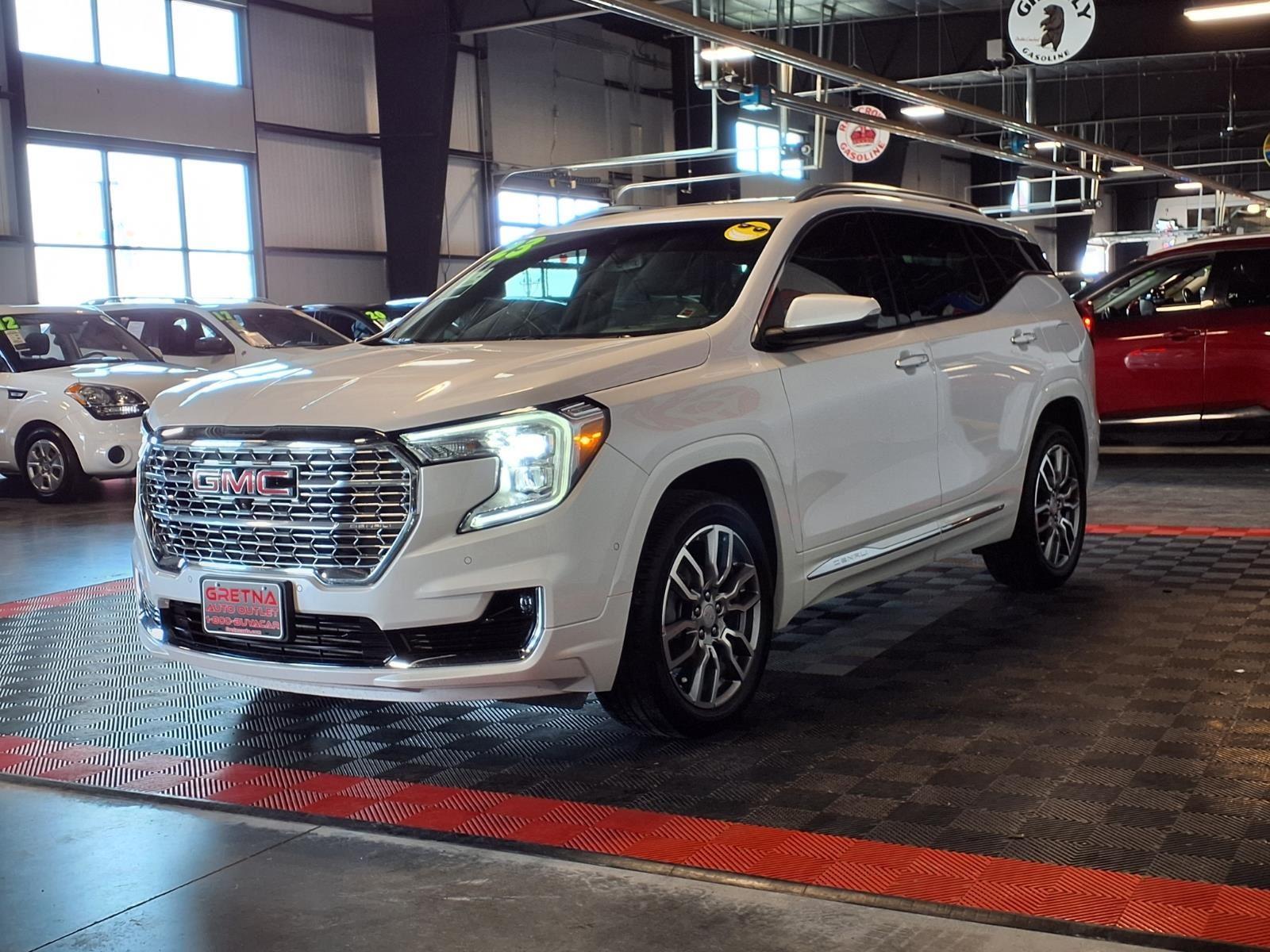 2023 GMC Terrain Denali - White Frost Tricoat exterior view 3