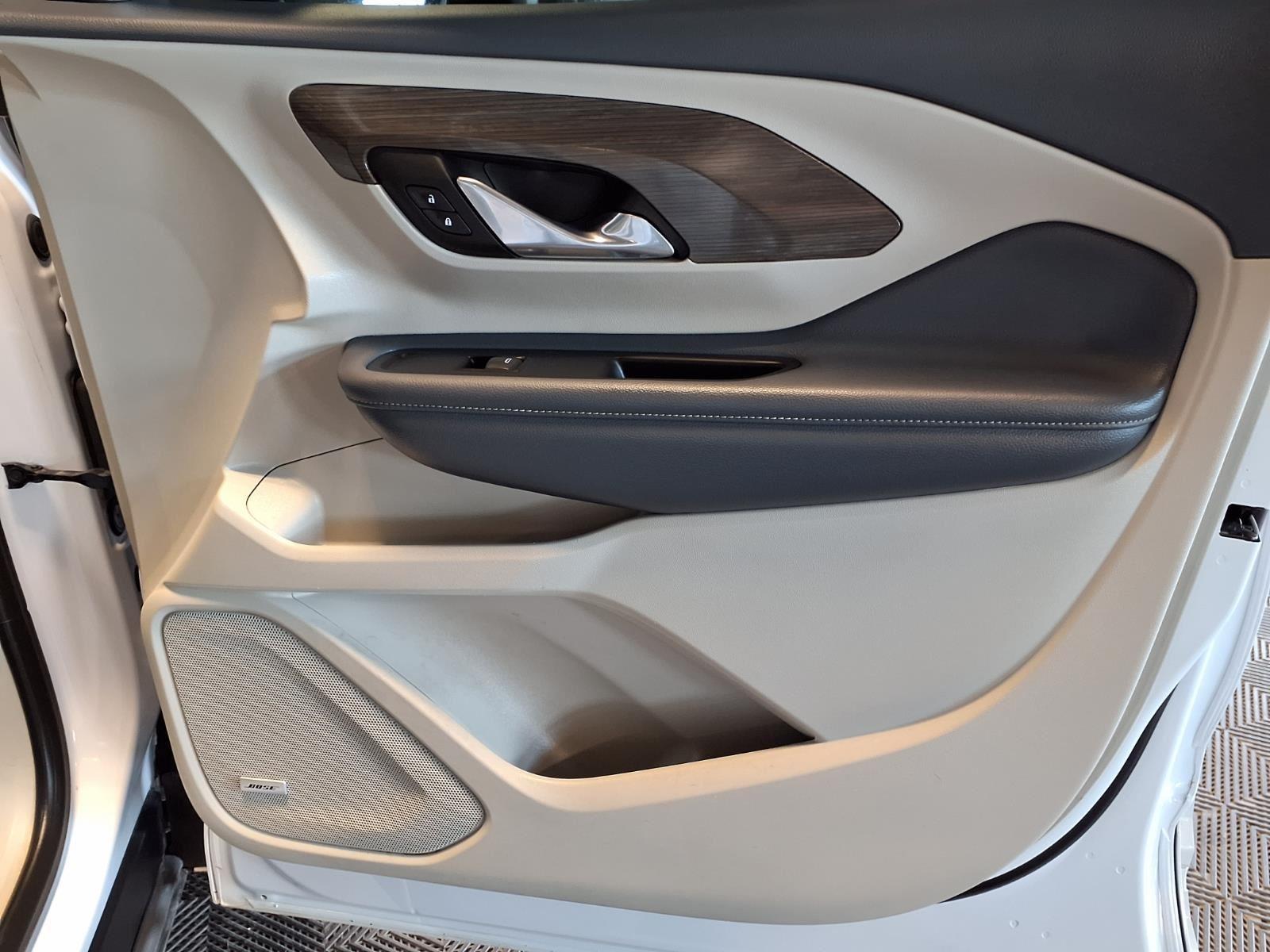 2023 GMC Terrain Denali - White Frost Tricoat exterior view 13