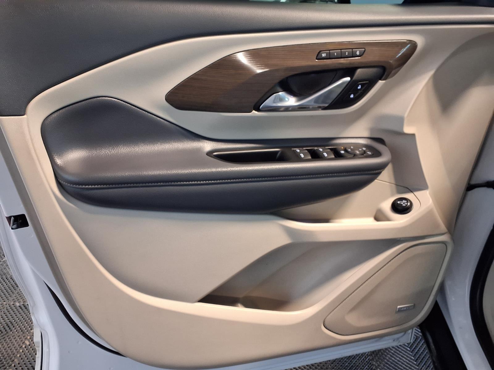 2023 GMC Terrain Denali - White Frost Tricoat exterior view 17