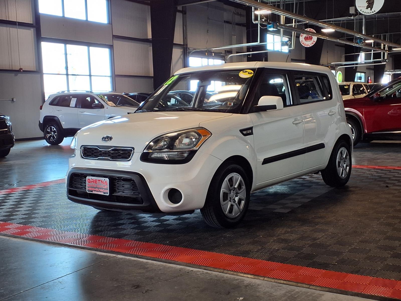 2012 KIA SOUL - WHITE exterior view 3