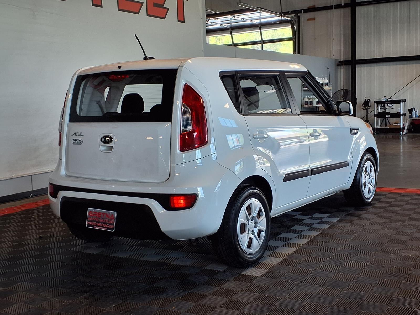 2012 KIA SOUL - WHITE exterior view 7
