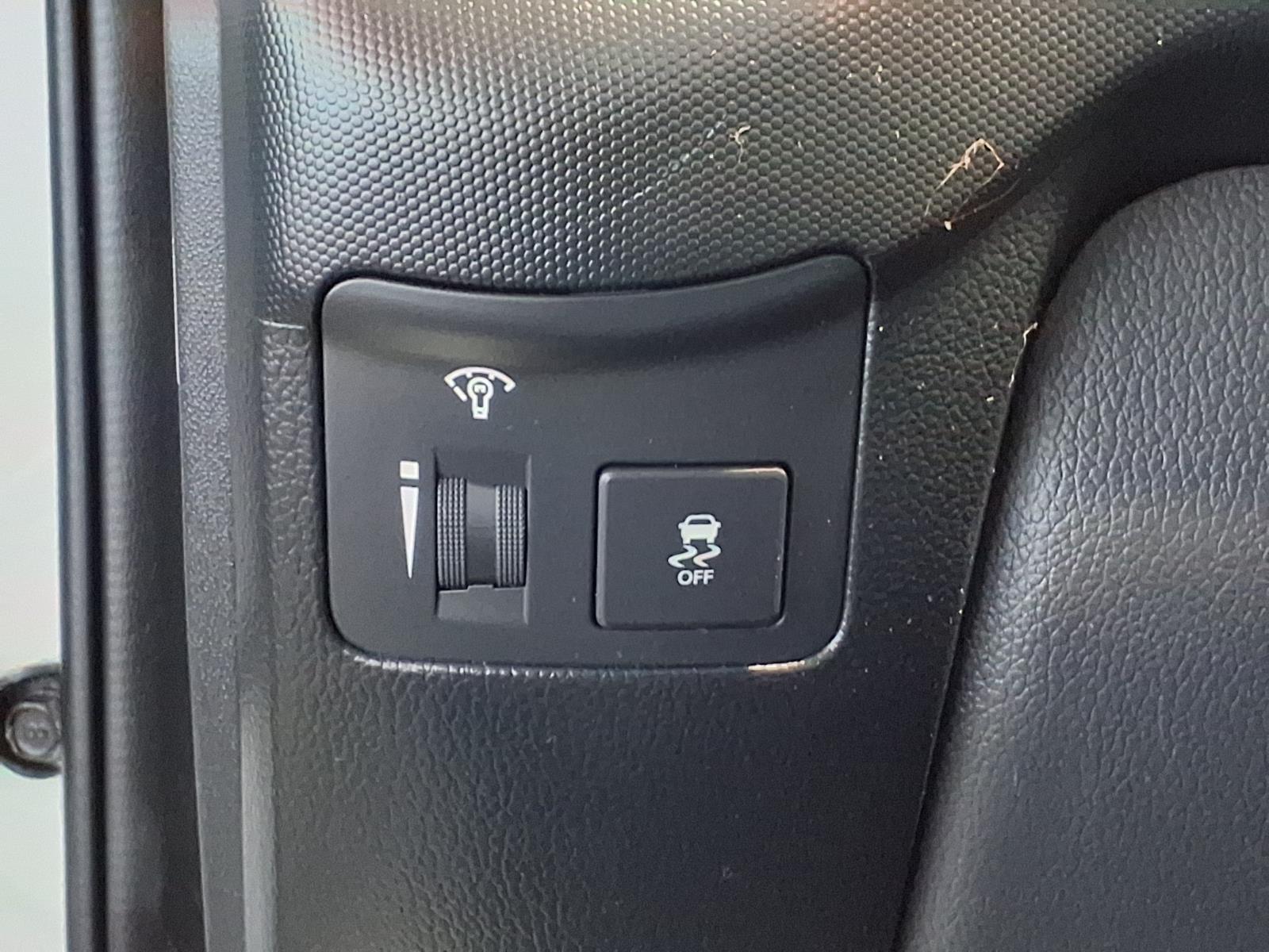 2012 KIA SOUL - WHITE exterior view 18