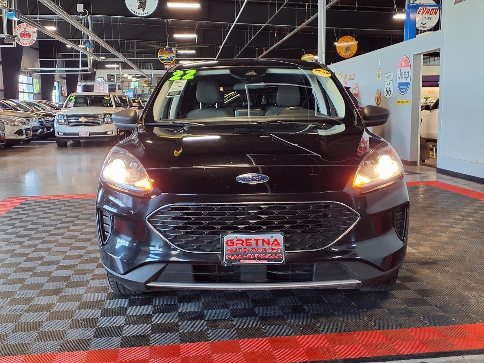 2022 Ford Escape SE - Agate Black Metallic exterior view 2