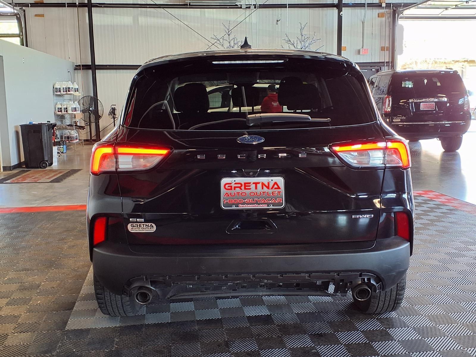2022 Ford Escape SE - Agate Black Metallic exterior view 5