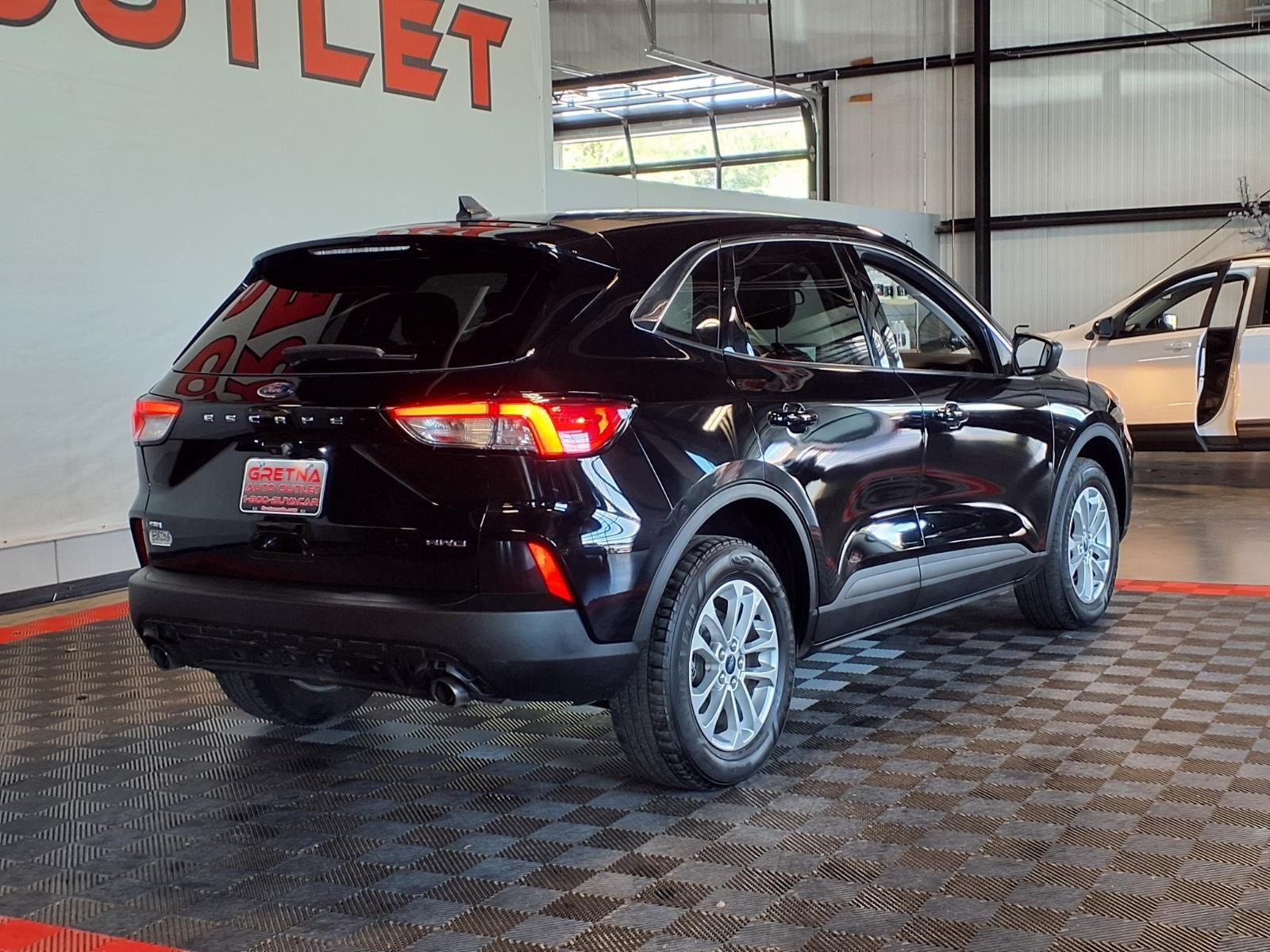2022 Ford Escape SE - Agate Black Metallic exterior view 7
