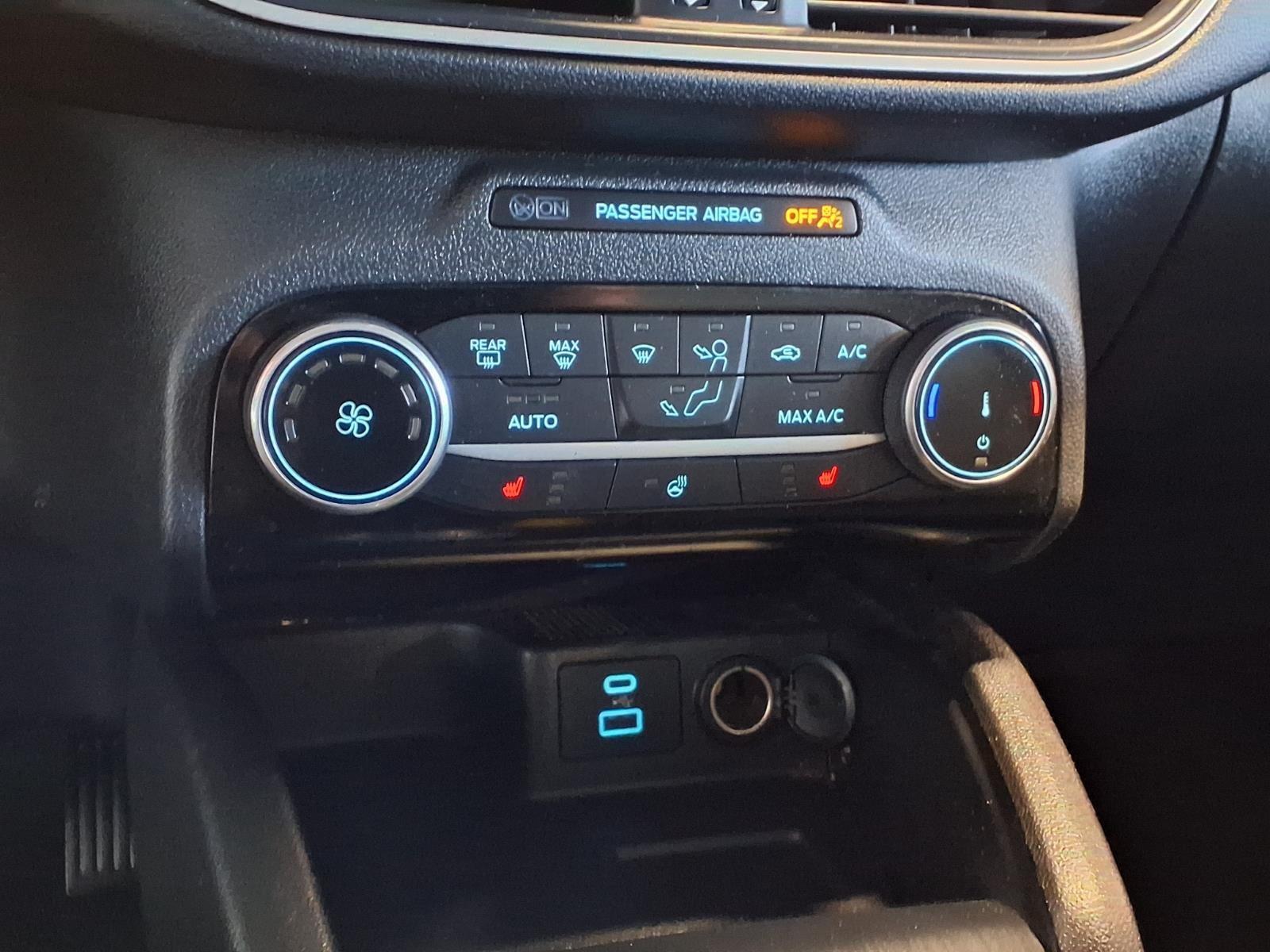 2022 Ford Escape SE - Agate Black Metallic exterior view 20