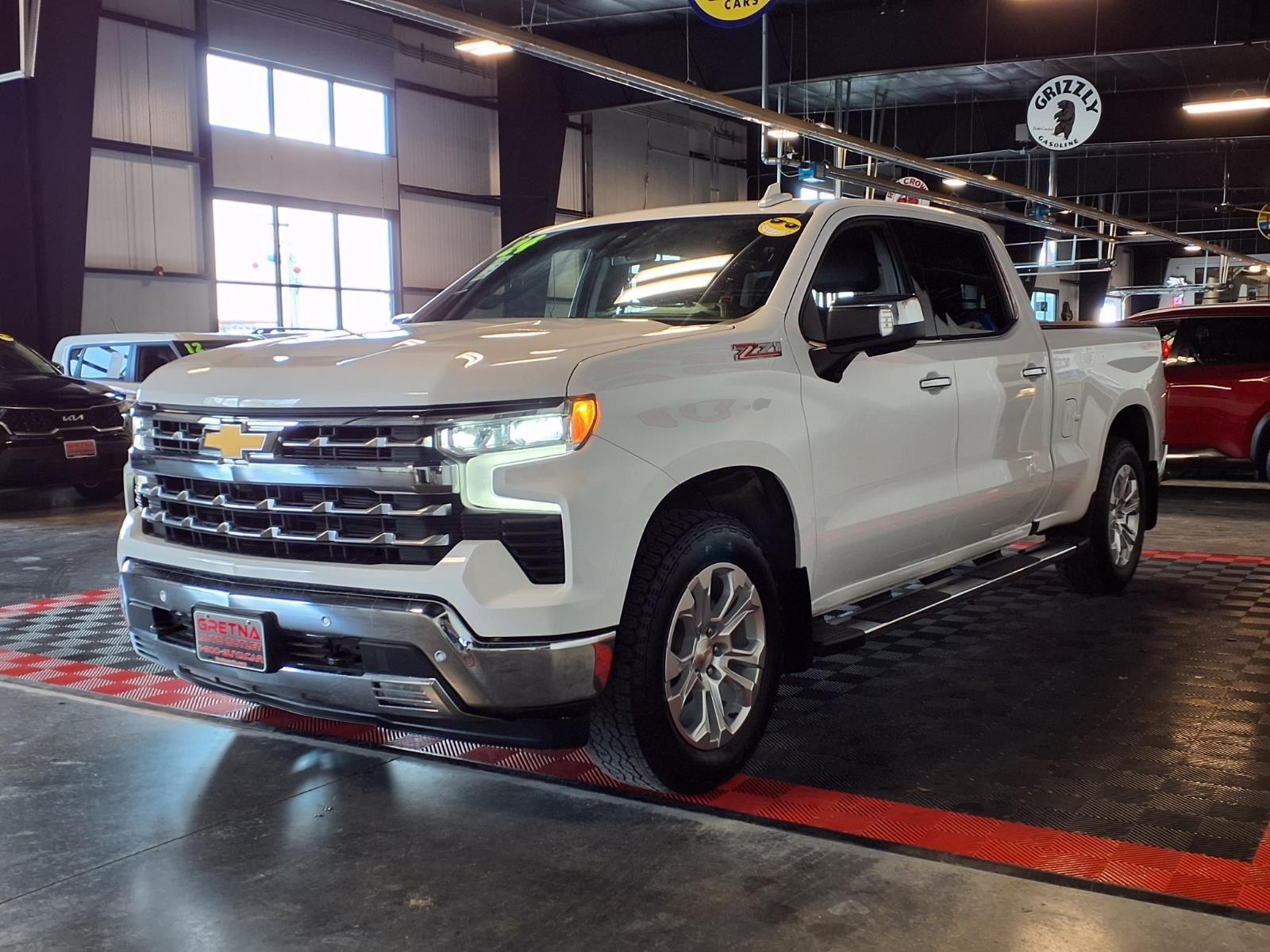 2024 CHEVROLET SILVERADO 1500 - WHITE exterior view 3