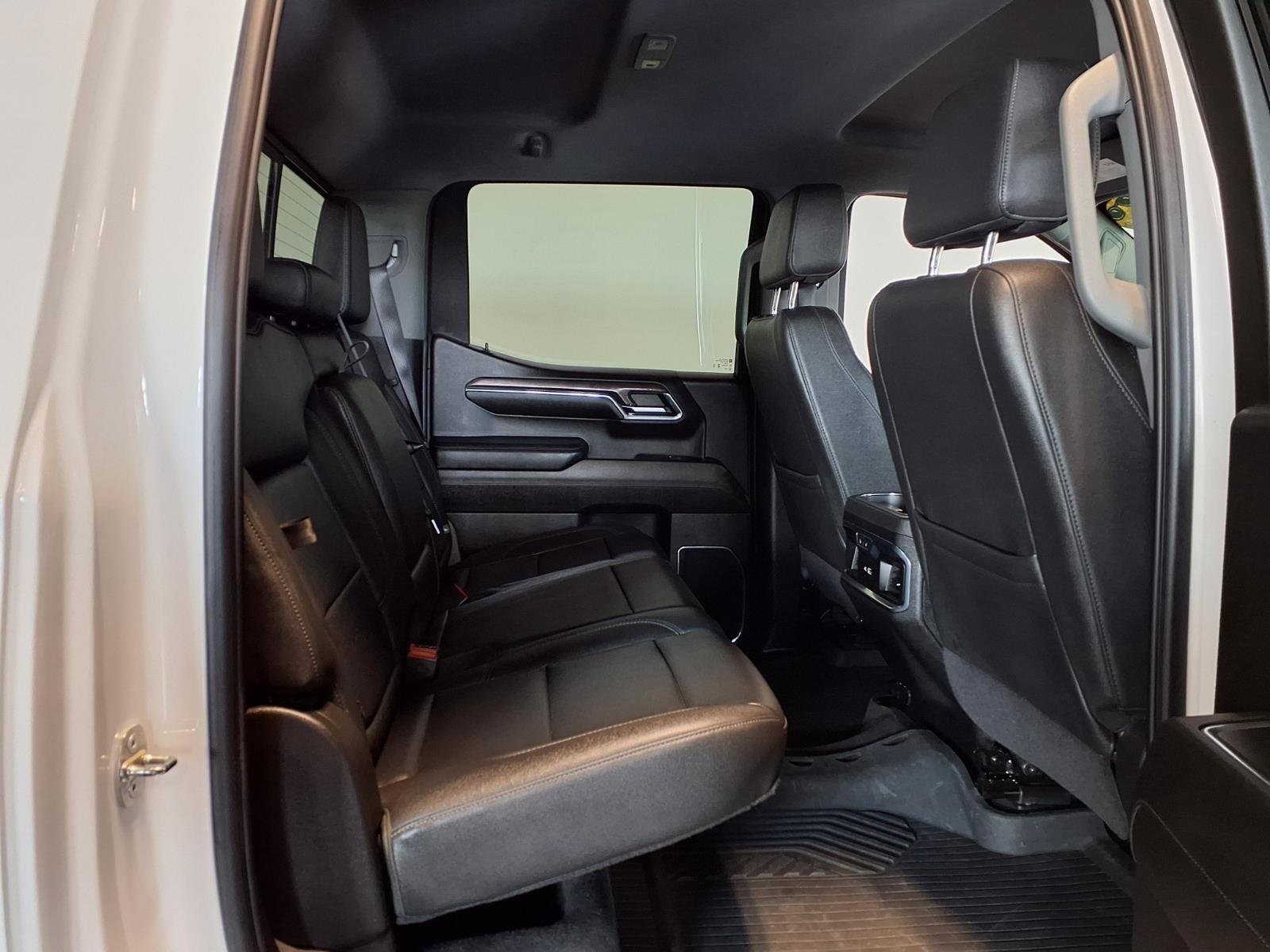 2024 CHEVROLET SILVERADO 1500 - WHITE exterior view 9