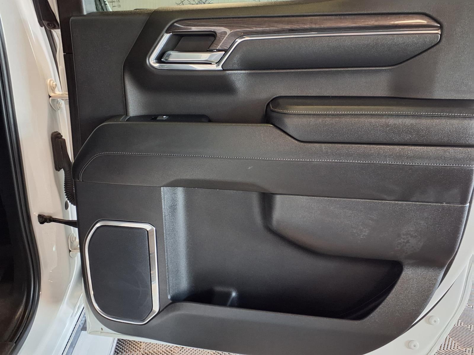 2024 CHEVROLET SILVERADO 1500 - WHITE exterior view 10