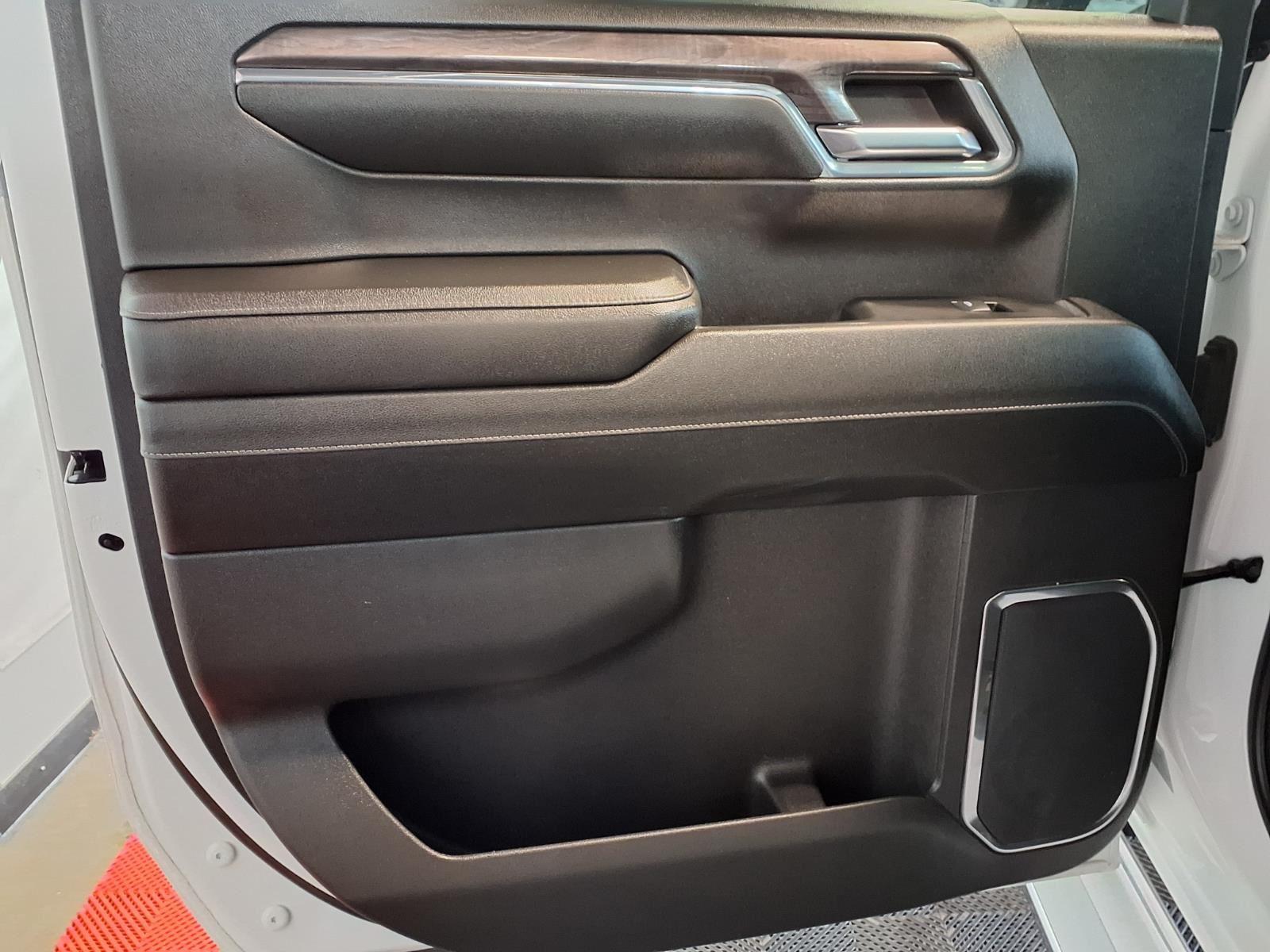 2024 CHEVROLET SILVERADO 1500 - WHITE exterior view 14