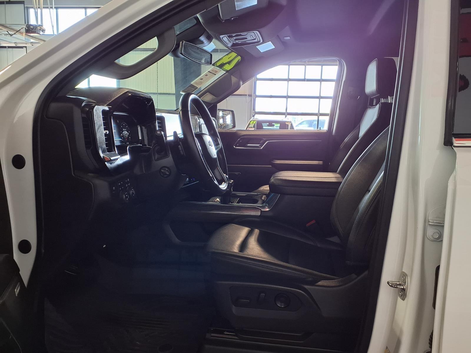 2024 CHEVROLET SILVERADO 1500 - WHITE exterior view 17