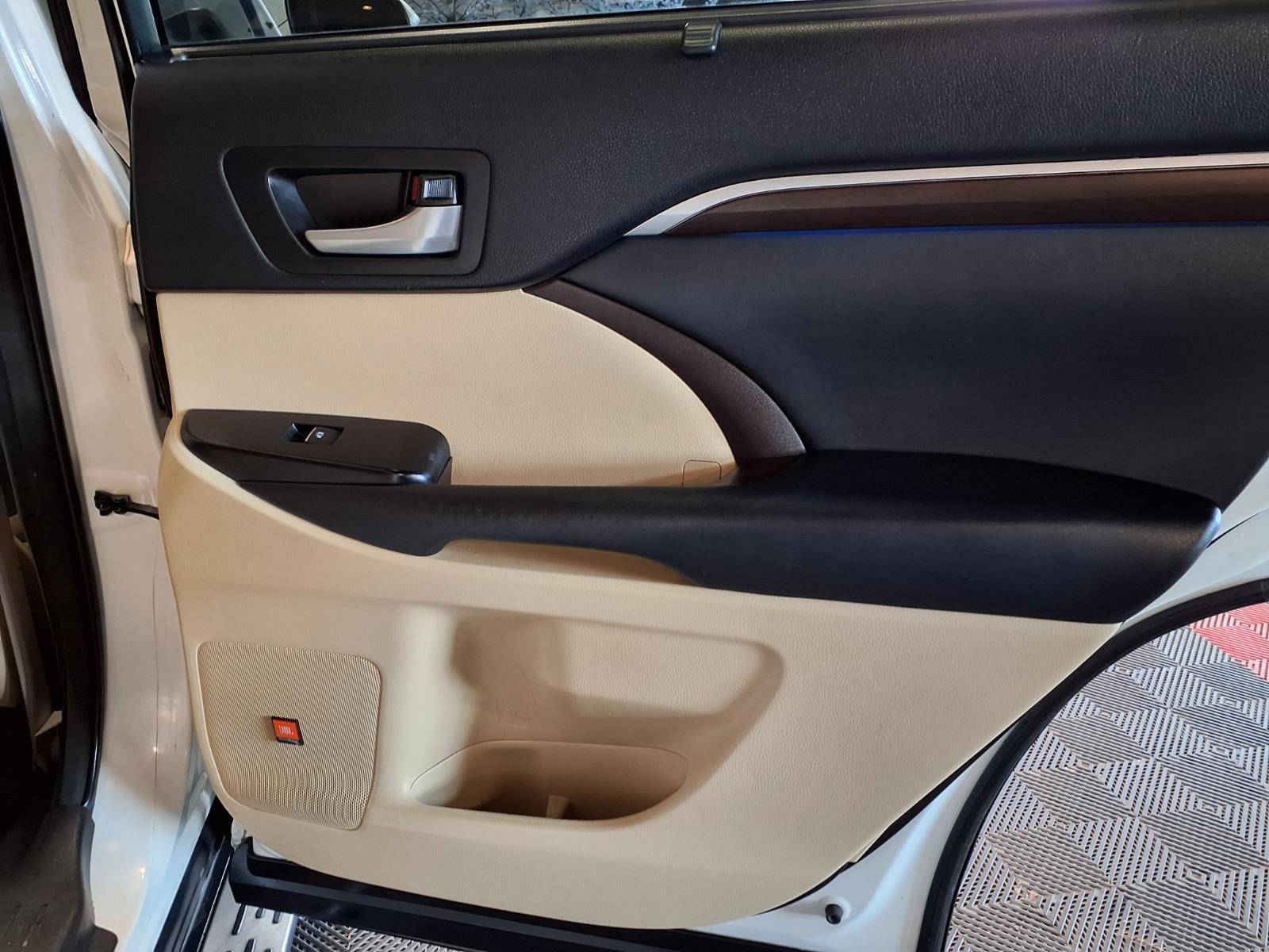 2015 TOYOTA HIGHLANDER - WHITE exterior view 11