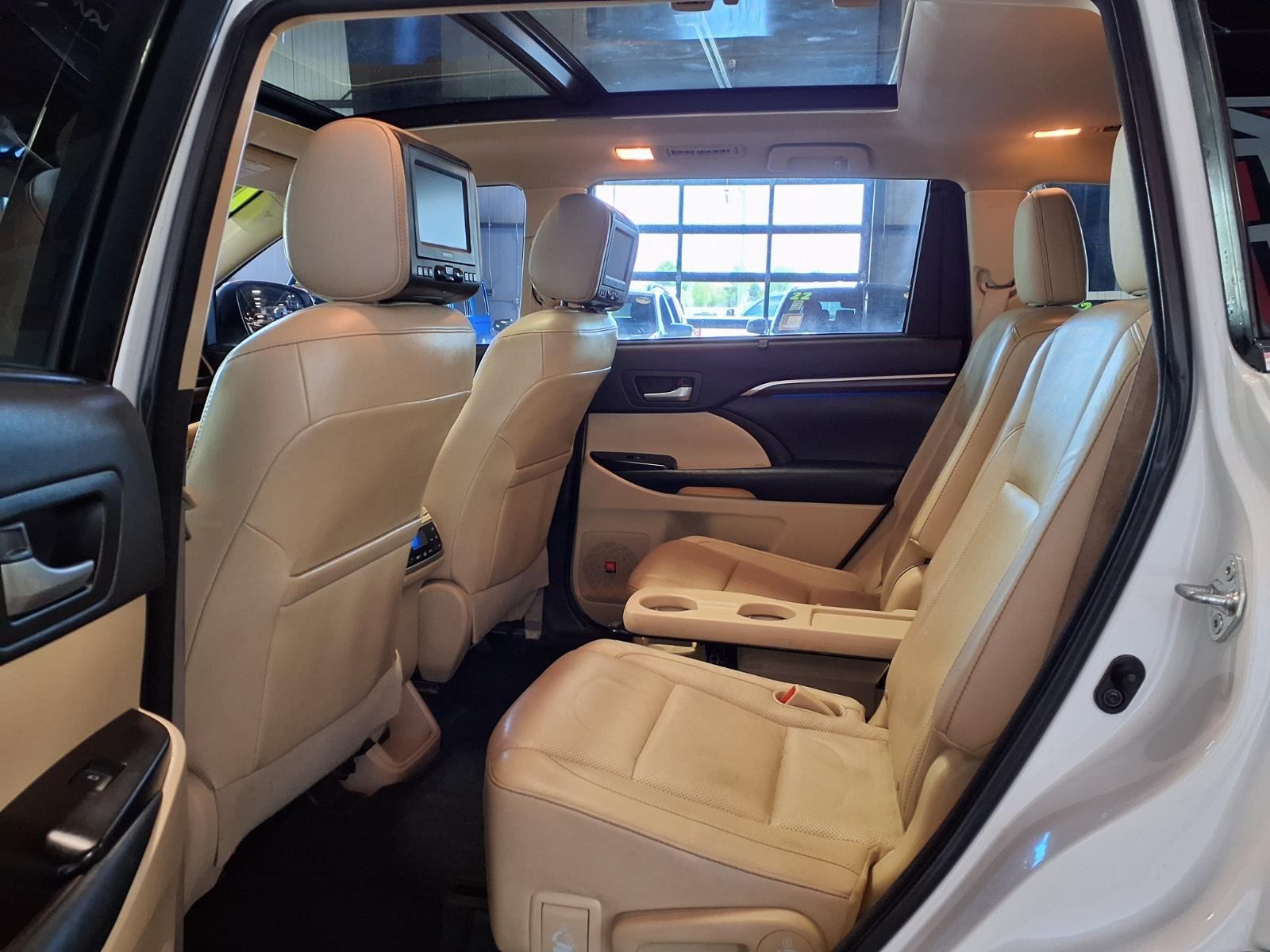 2015 TOYOTA HIGHLANDER - WHITE exterior view 15