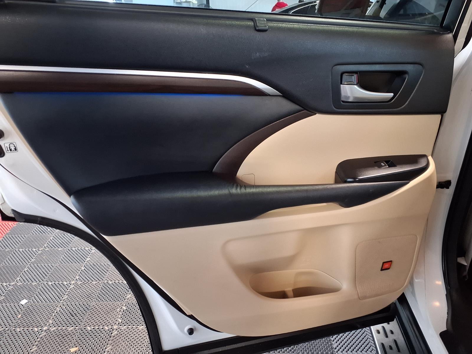 2015 TOYOTA HIGHLANDER - WHITE exterior view 17