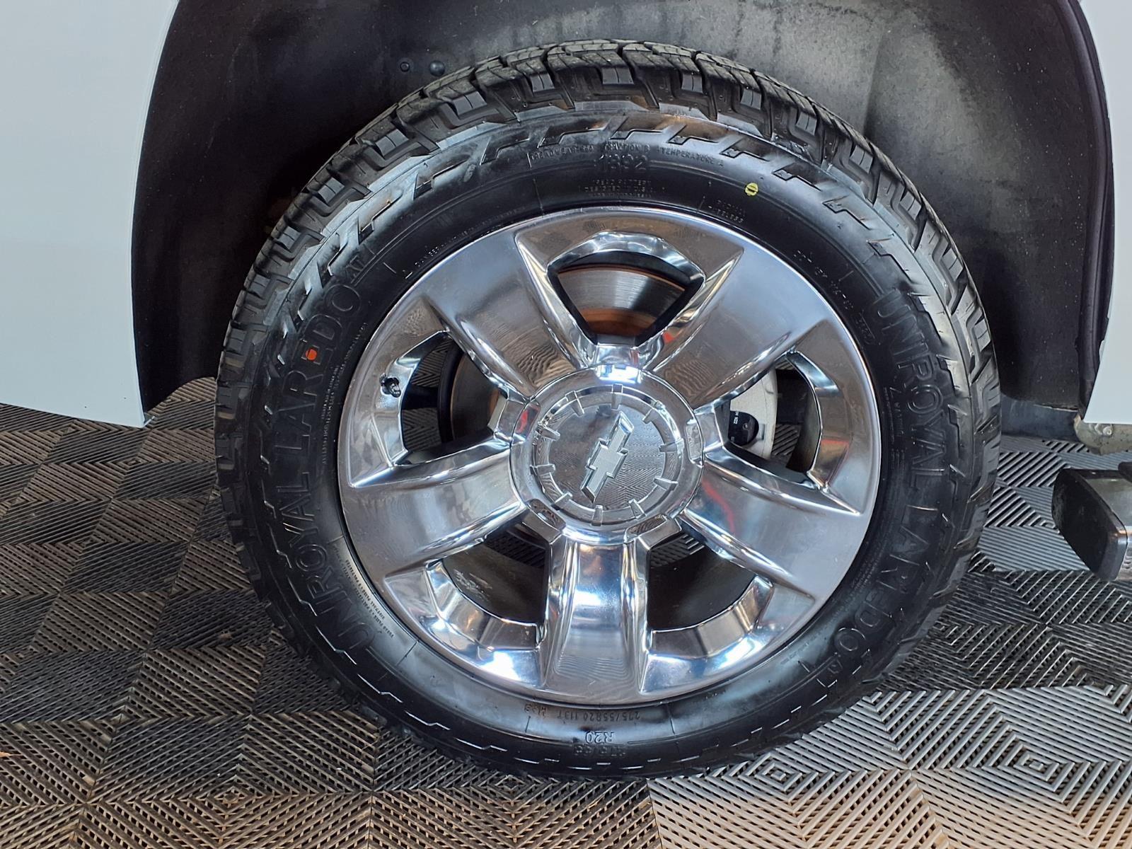 2018 Chevrolet Tahoe LT - Iridescent Pearl Tricoat exterior view 9