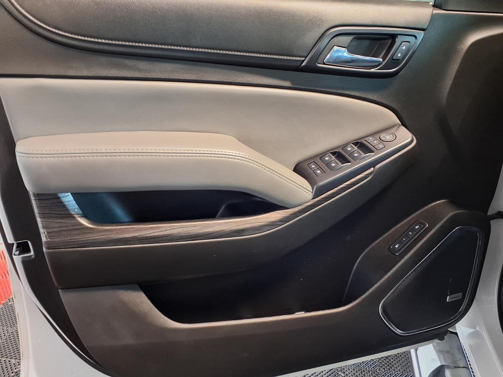 2018 Chevrolet Tahoe LT - Iridescent Pearl Tricoat exterior view 20