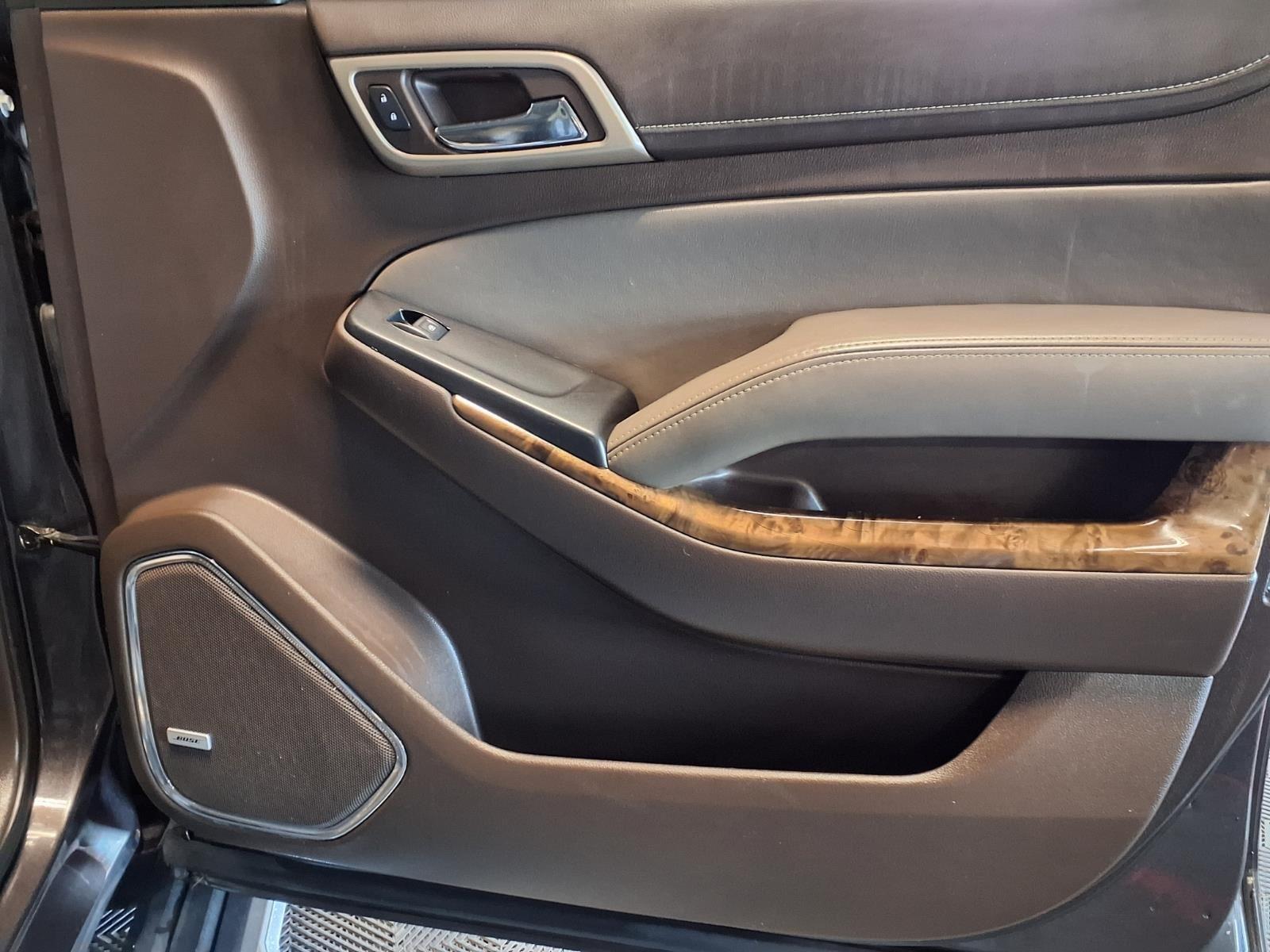 2015 GMC Yukon XL Denali - Iridium Metallic exterior view 14