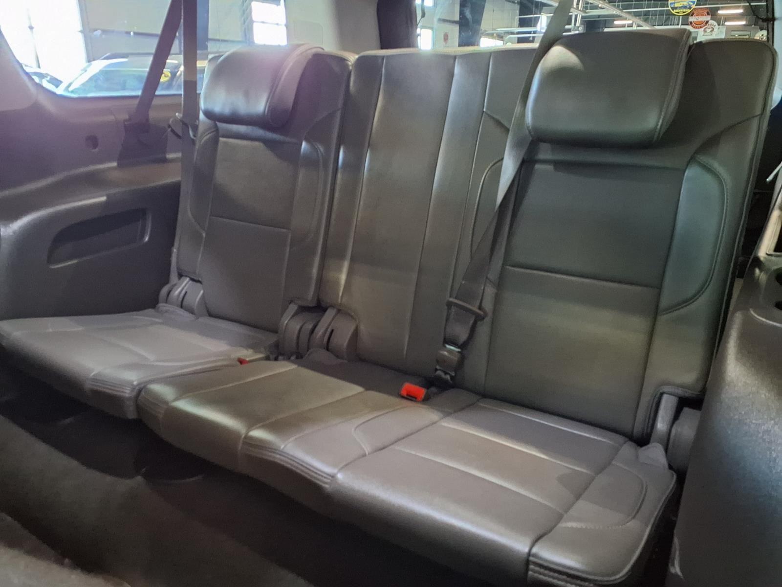 2015 GMC Yukon XL Denali - Iridium Metallic exterior view 15