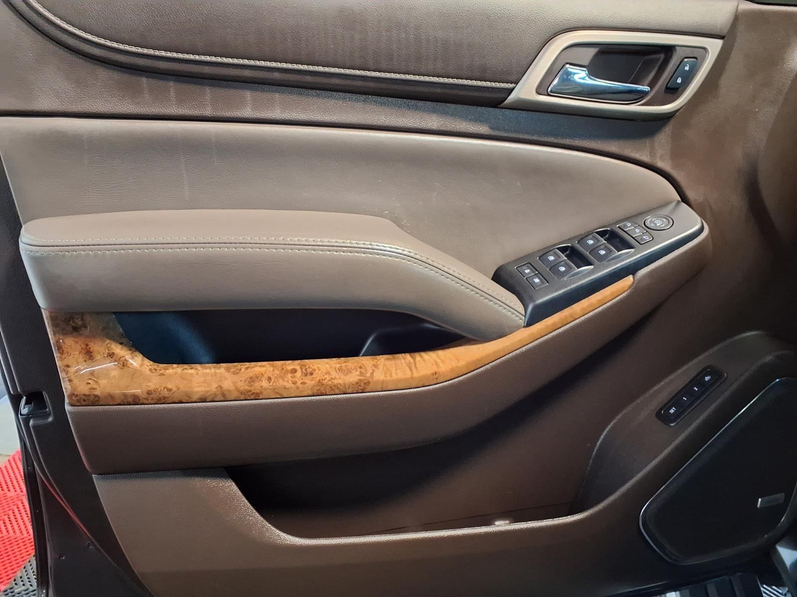 2015 GMC Yukon XL Denali - Iridium Metallic exterior view 19