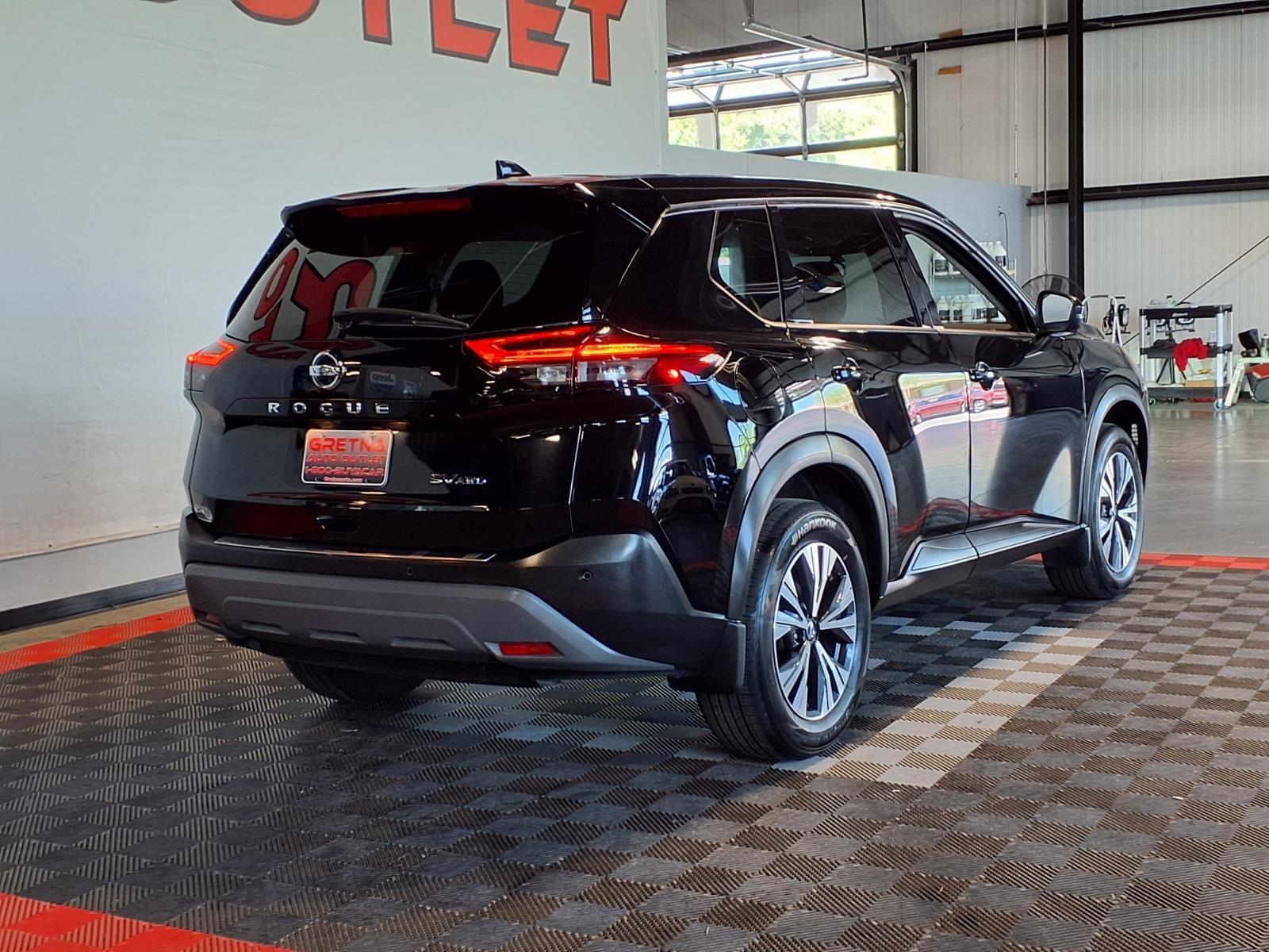 2021 Nissan Rogue SV - Super Black exterior view 6