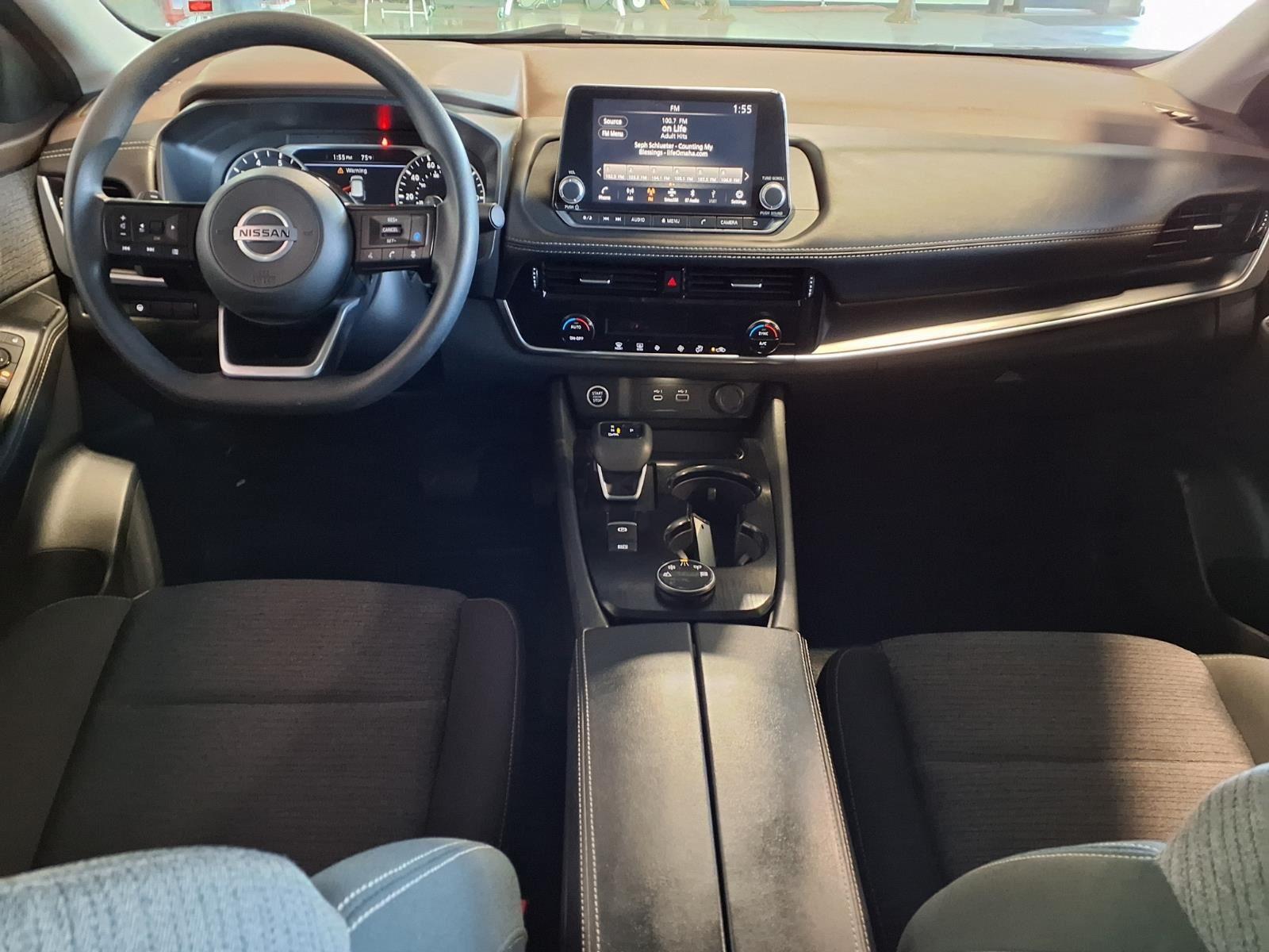 2021 Nissan Rogue SV - Super Black exterior view 14