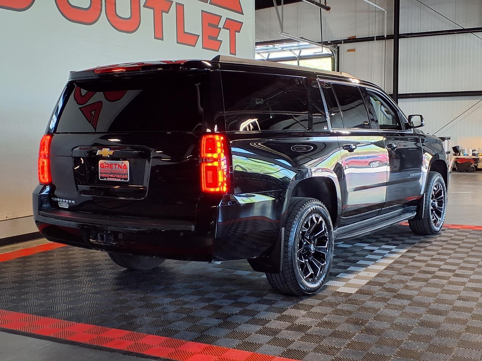 2019 Chevrolet Suburban LT - Black exterior view 8
