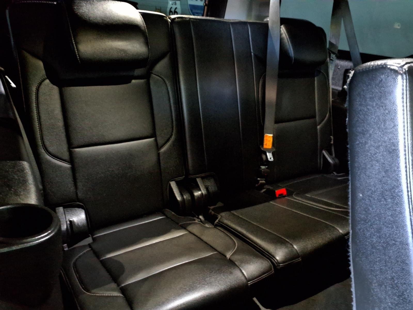 2019 Chevrolet Suburban LT - Black exterior view 10
