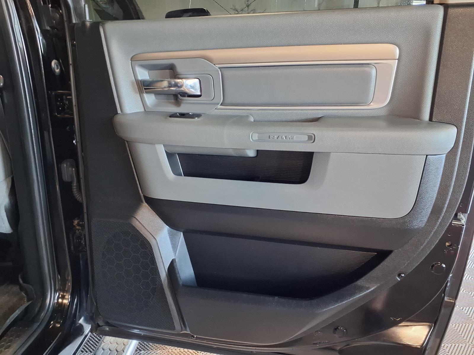 2014 Ram 1500 Big Horn - Black Clearcoat exterior view 8