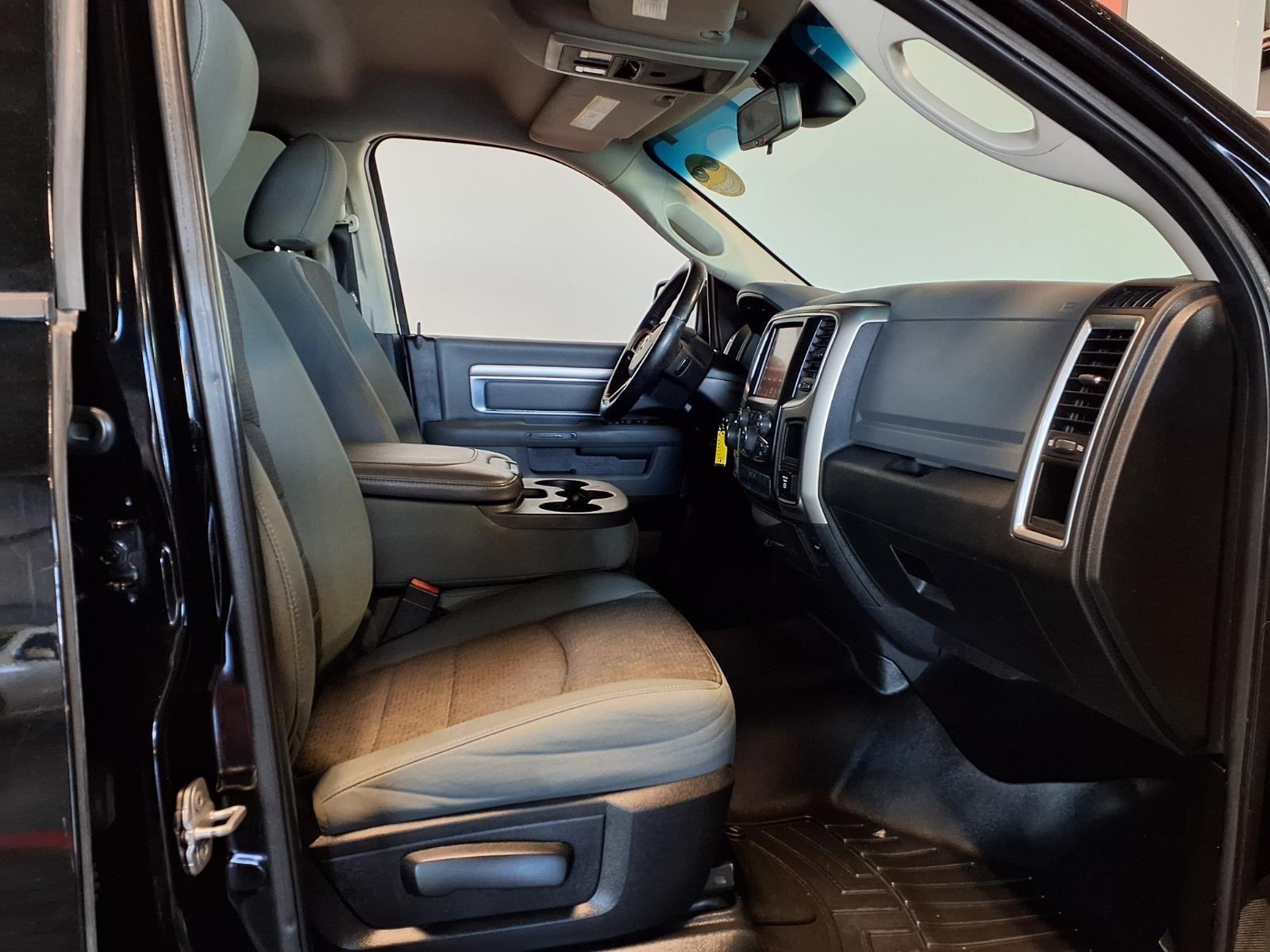 2014 Ram 1500 Big Horn - Black Clearcoat exterior view 9
