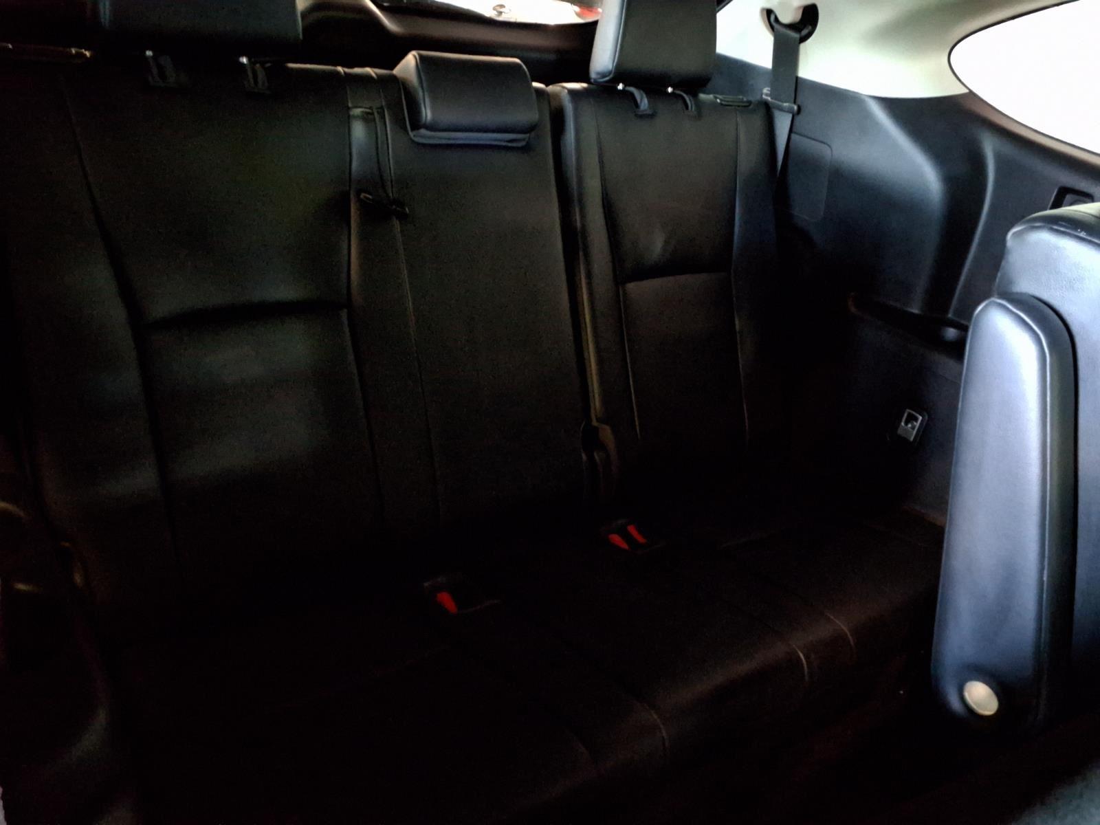 2022 Toyota Highlander XLE - Midnight Black Metallic exterior view 10