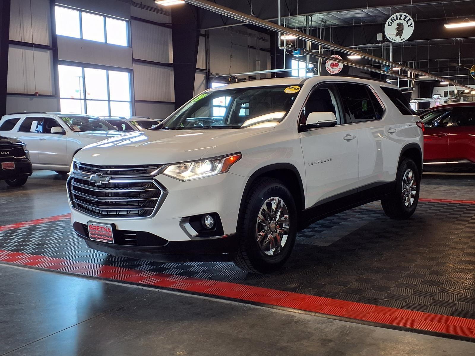2019 Chevrolet Traverse LT Cloth - Summit White exterior view 3