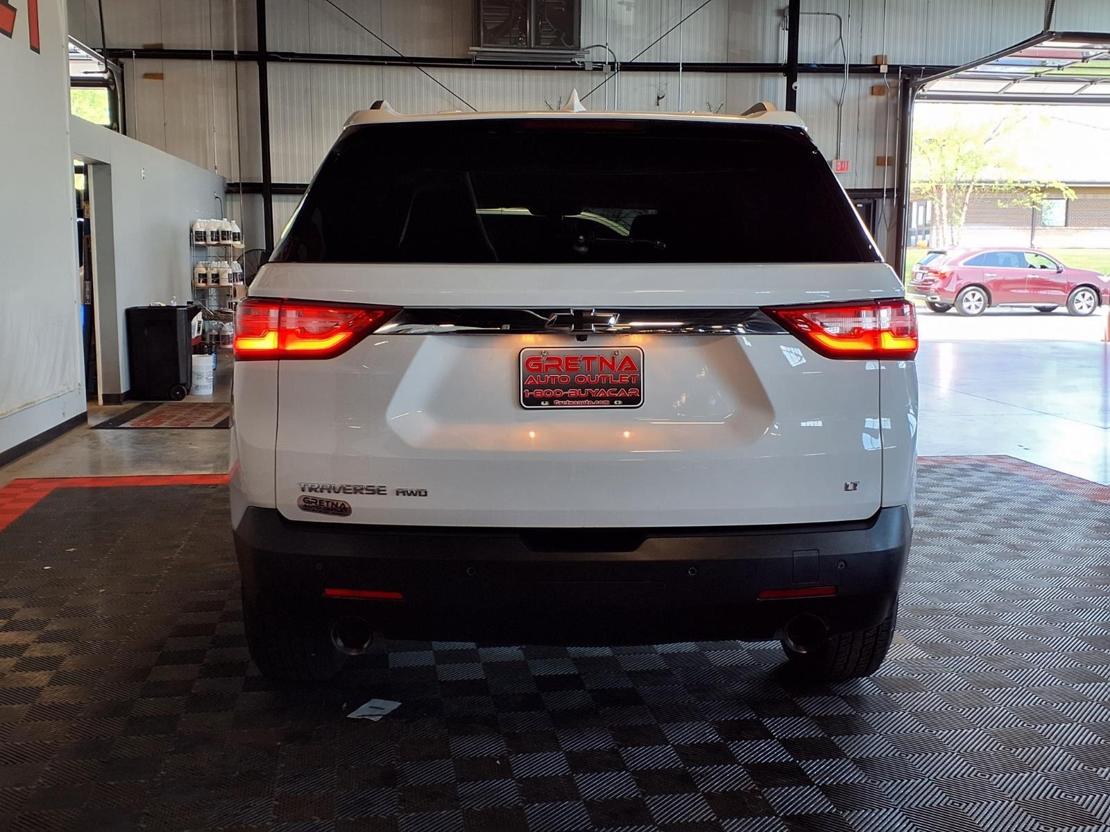 2019 Chevrolet Traverse LT Cloth - Summit White exterior view 5