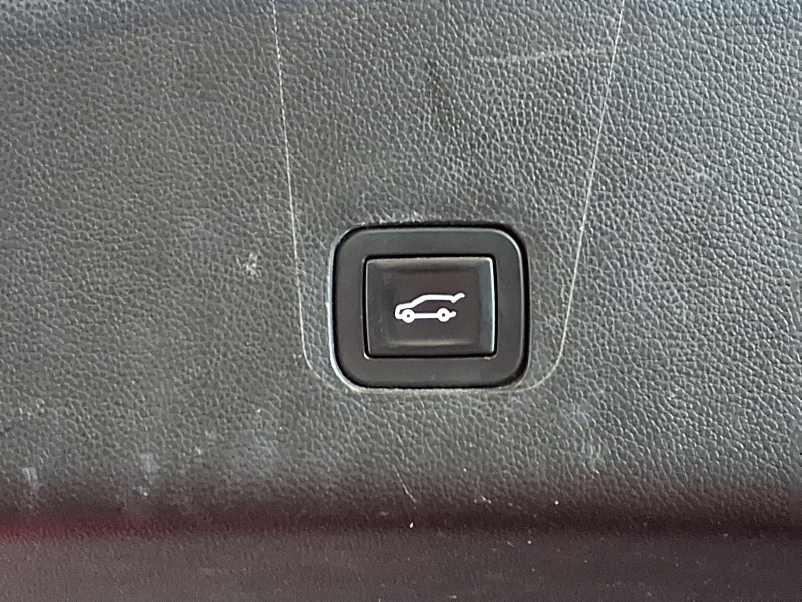 2019 Chevrolet Traverse LT Cloth - Summit White exterior view 7