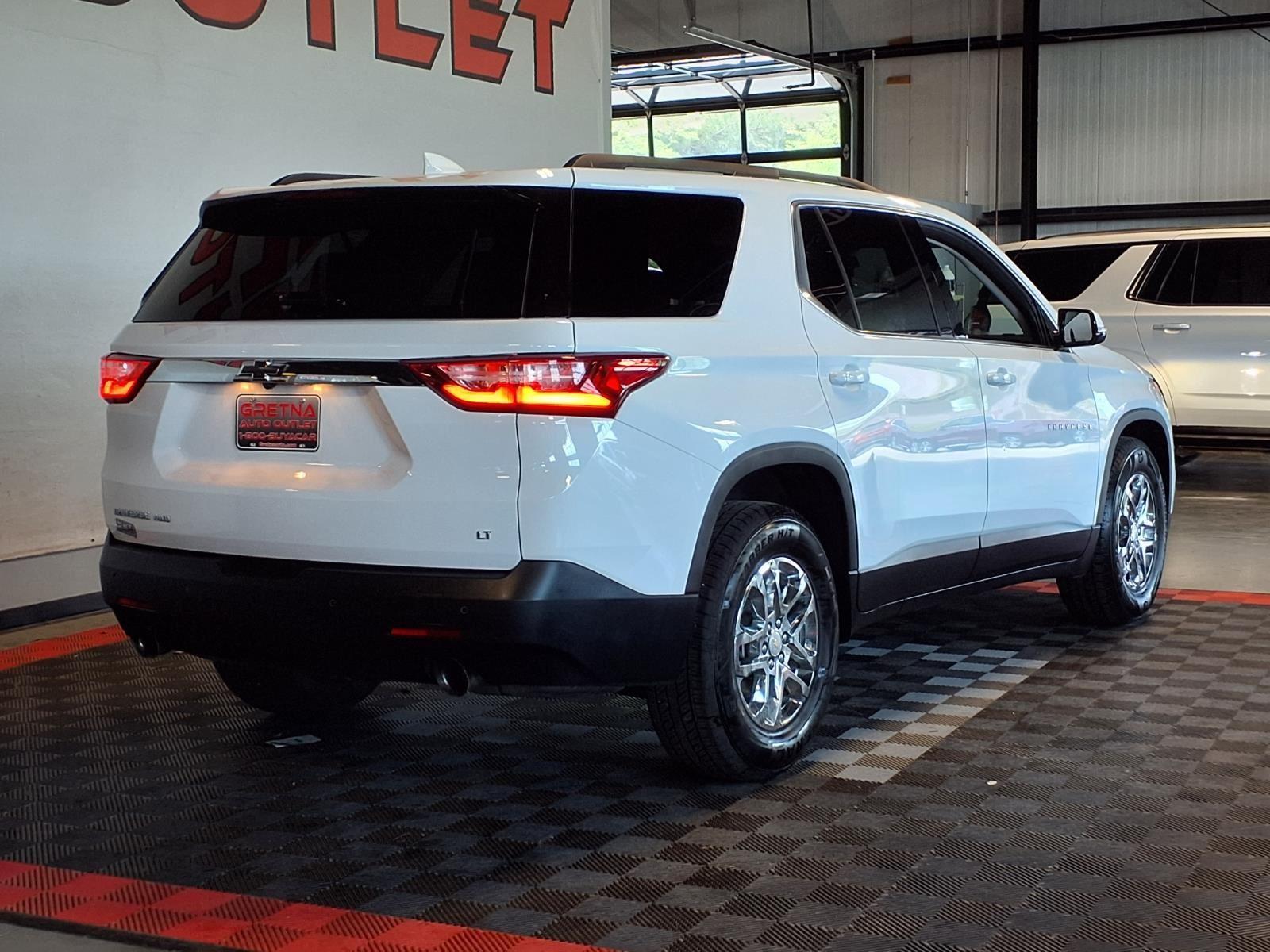 2019 Chevrolet Traverse LT Cloth - Summit White exterior view 8
