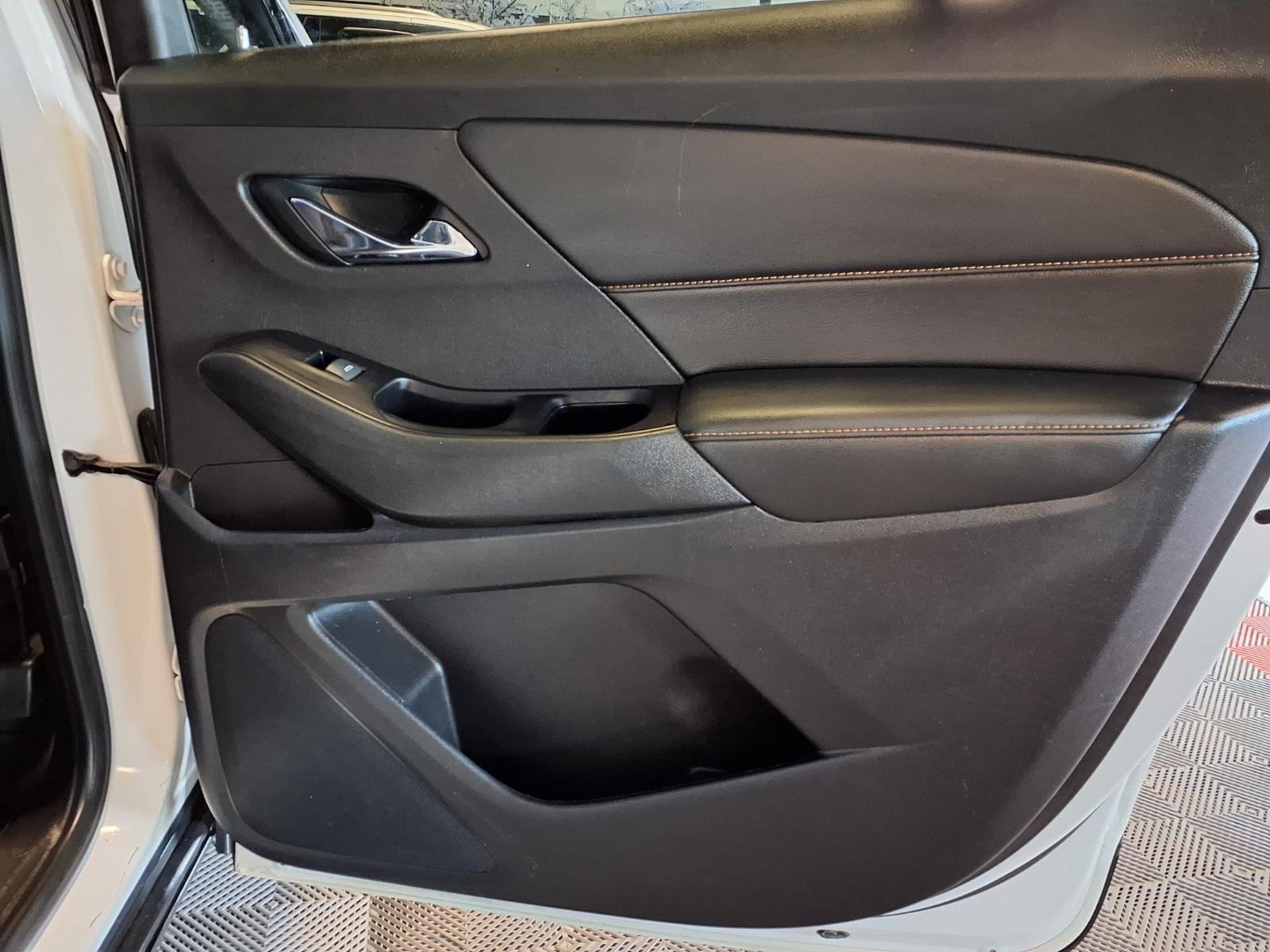 2019 Chevrolet Traverse LT Cloth - Summit White exterior view 12
