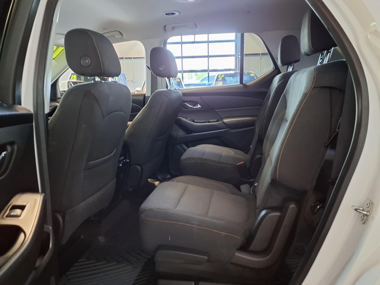 2019 Chevrolet Traverse LT Cloth - Summit White exterior view 16